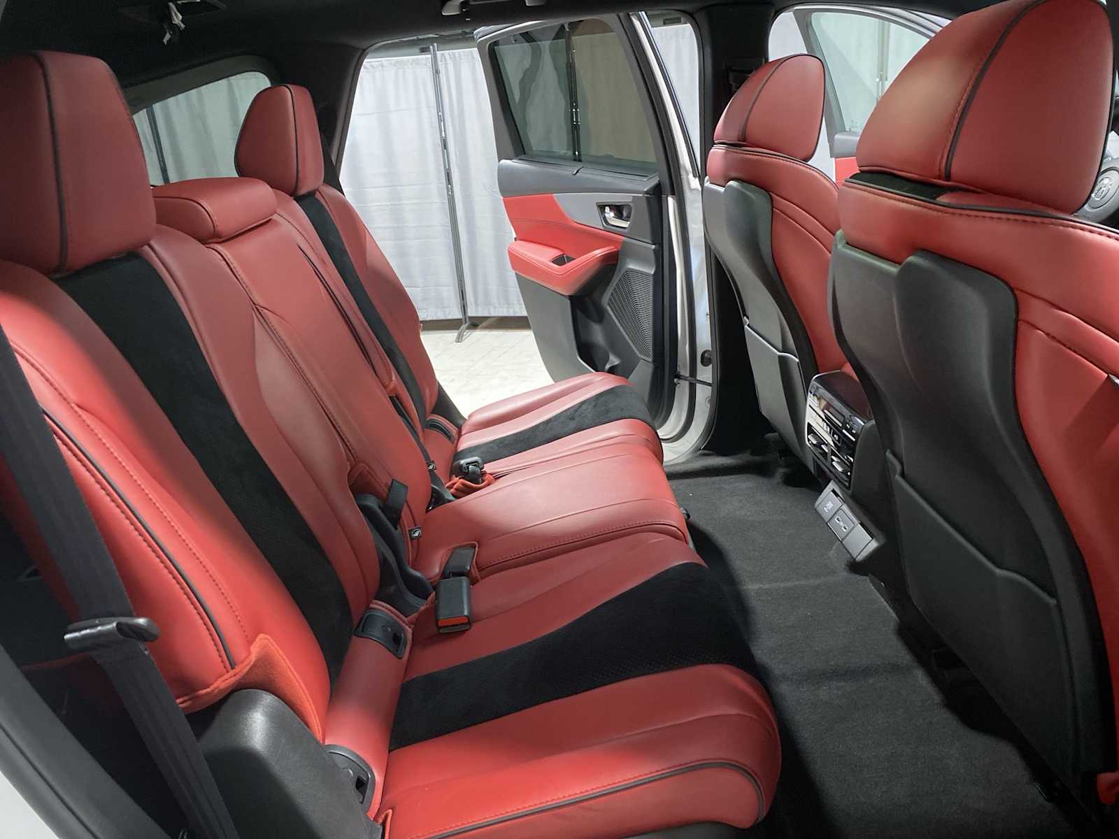 Thumbnail: 2023 Acura MDX - 13