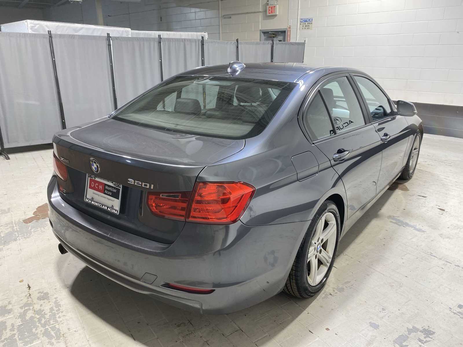 Thumbnail: 2014 BMW 3 Series - 25