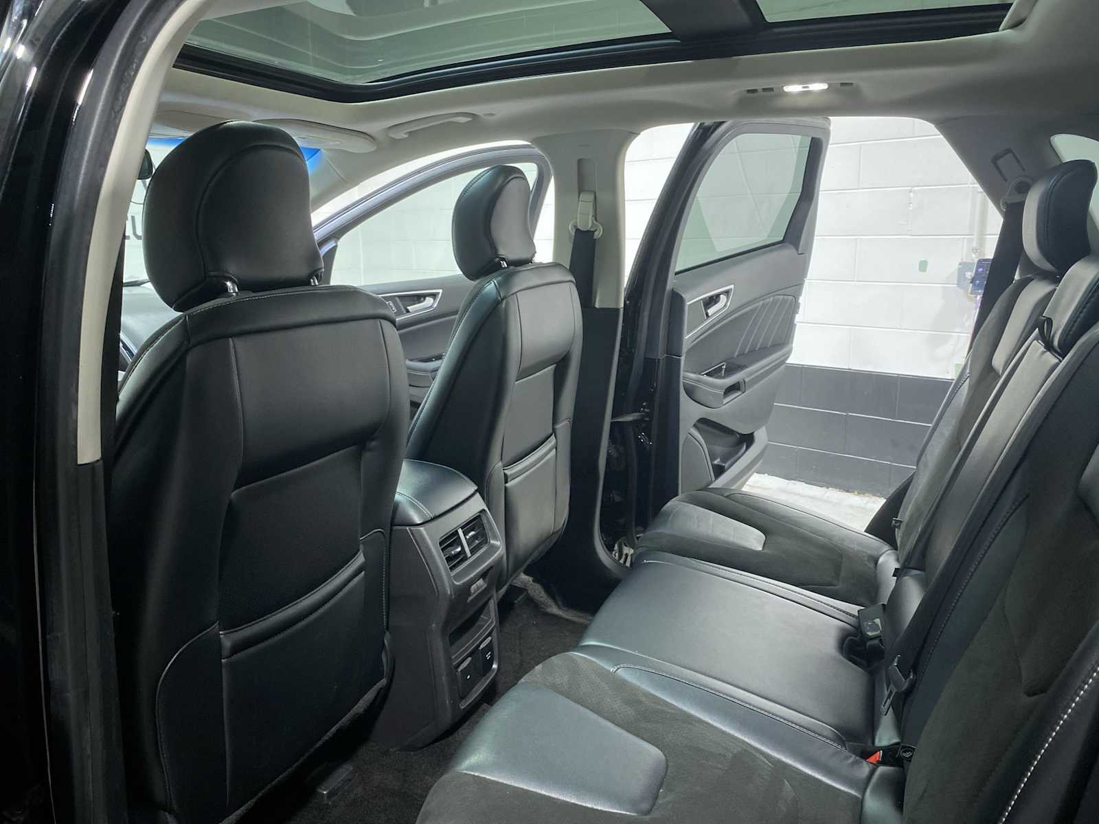 Thumbnail: 2018 Ford Edge - 12