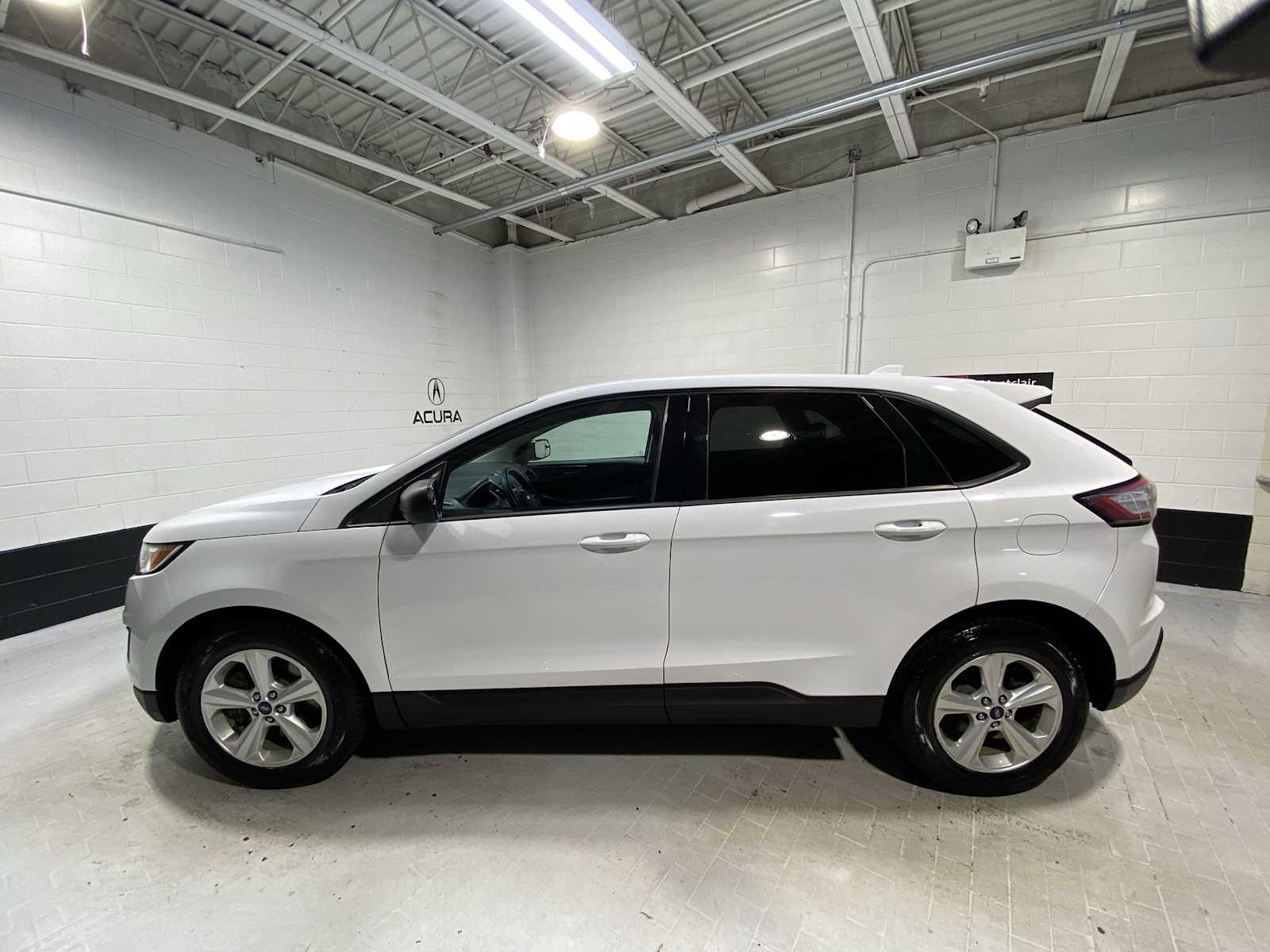 Thumbnail: 2016 Ford Edge - 3