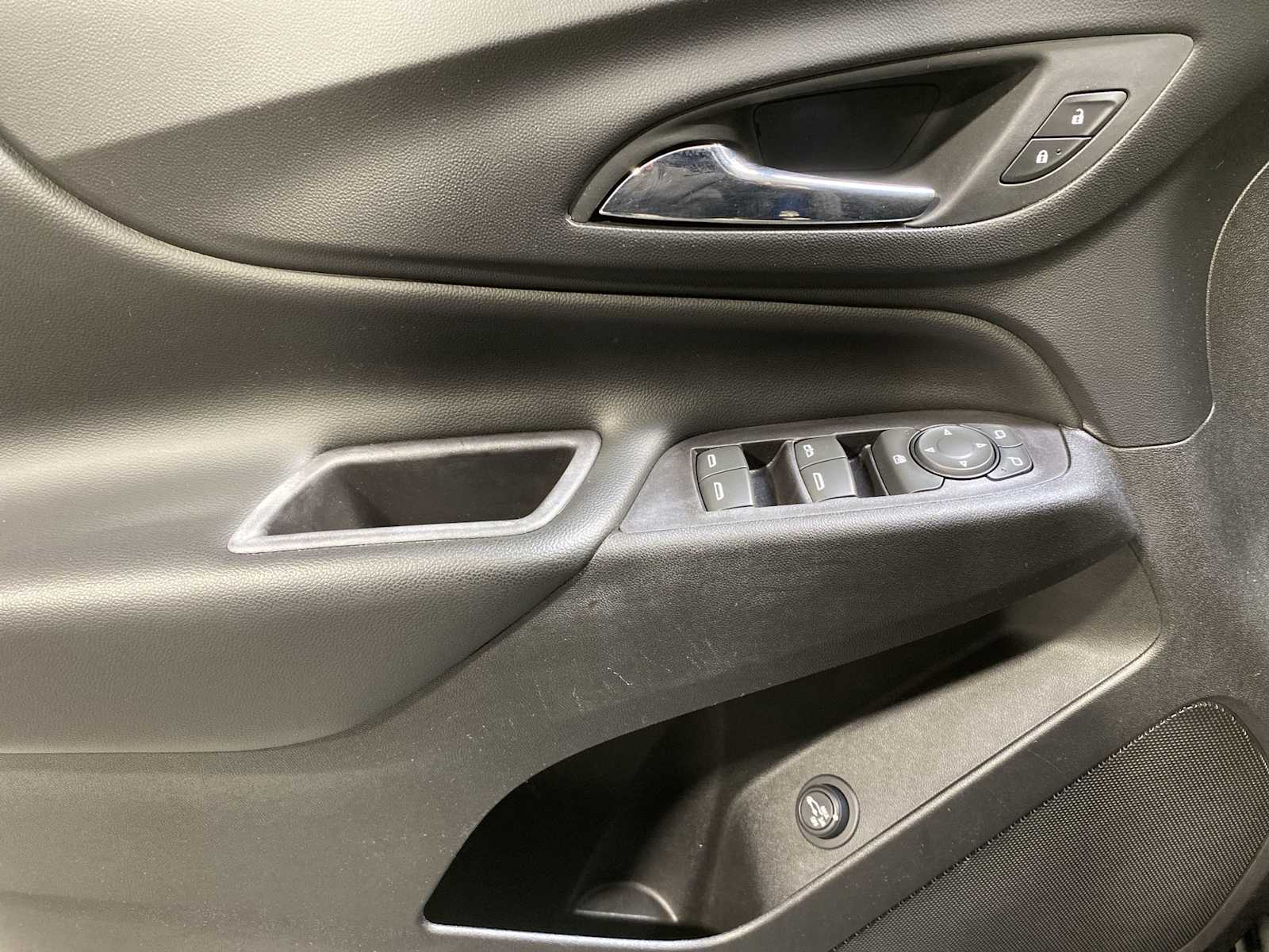 Thumbnail: 2020 Chevrolet Equinox - 23