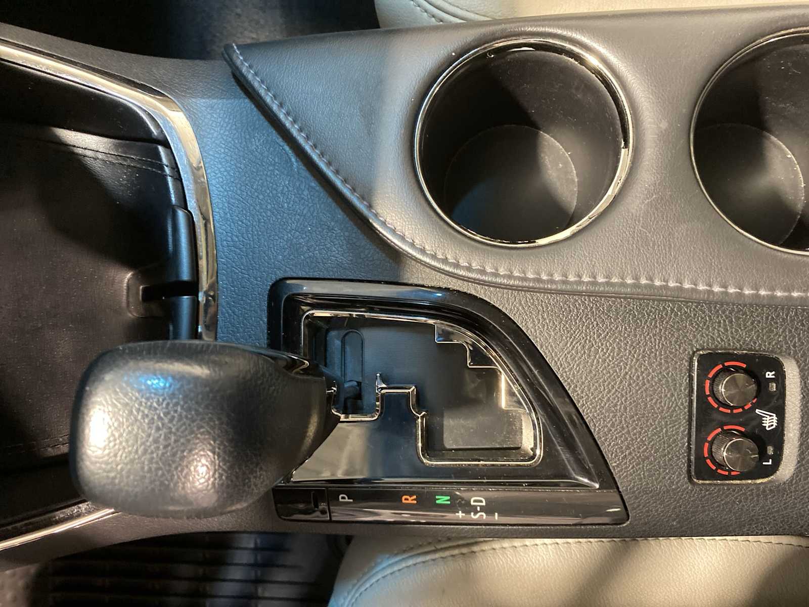 Thumbnail: 2016 Toyota Avalon - 17