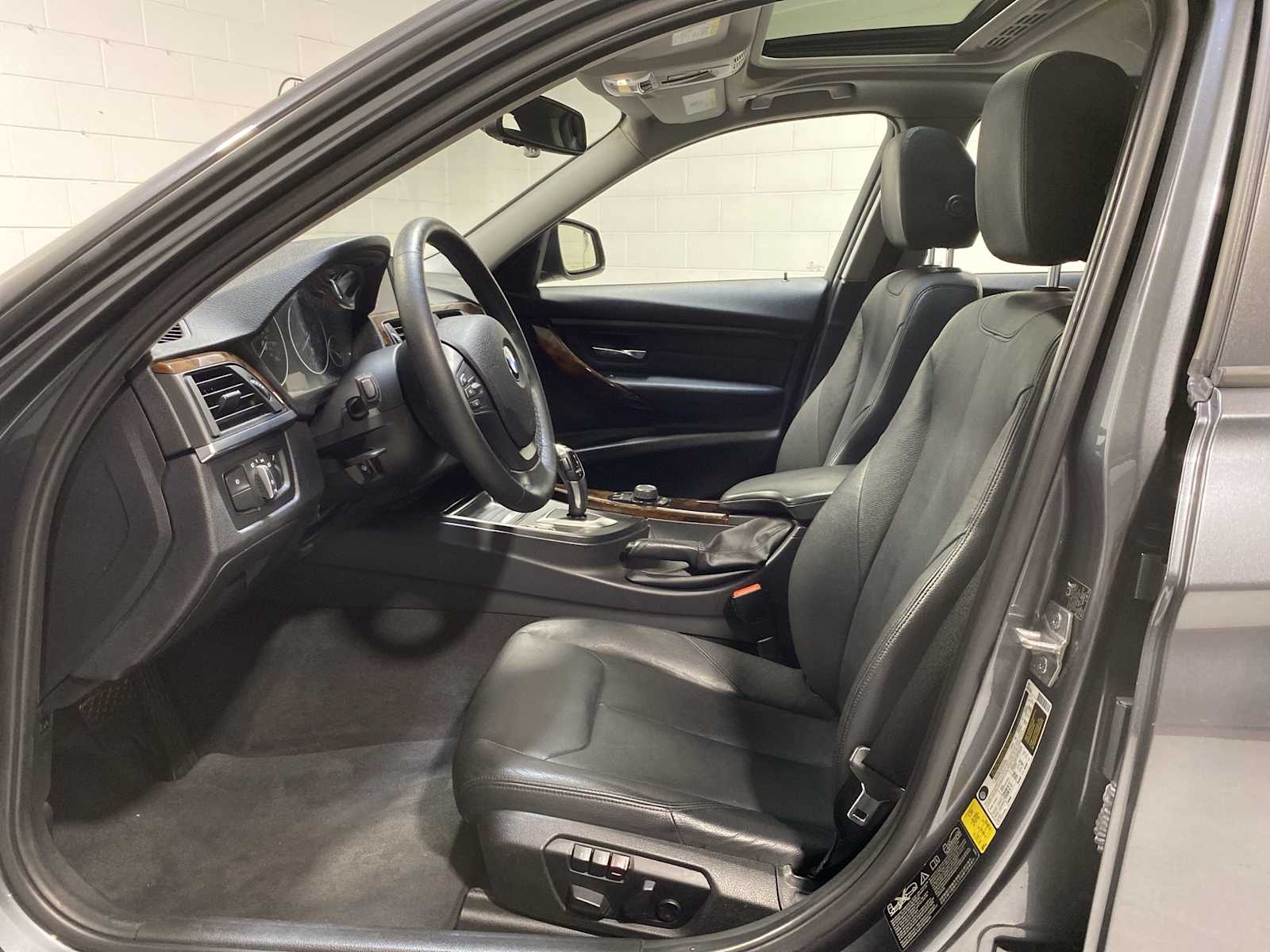 Thumbnail: 2013 BMW 3 Series - 2