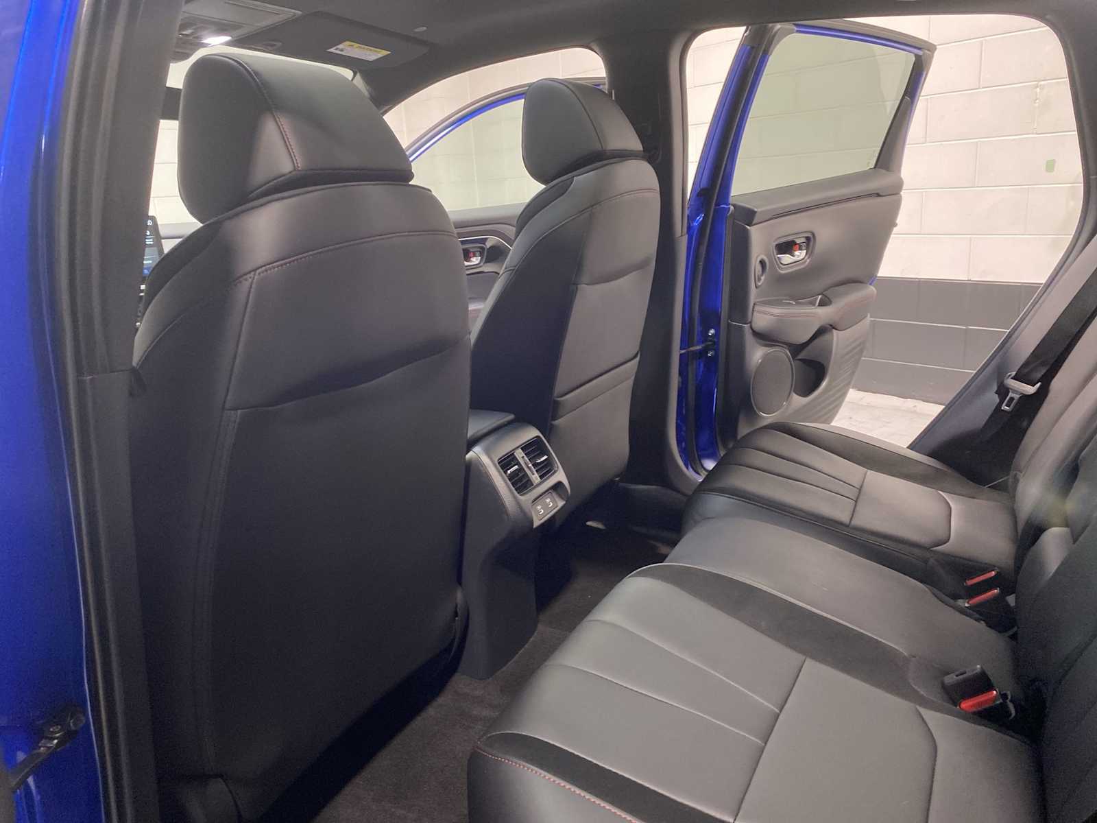 Thumbnail: 2025 Acura ADX - 12