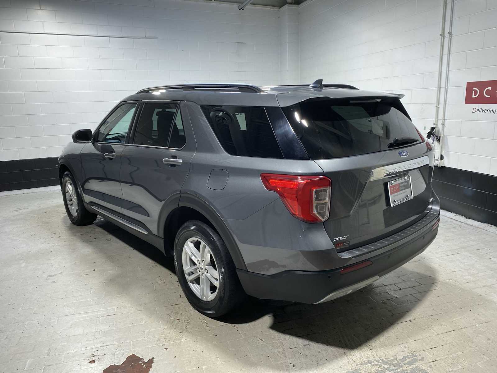 Thumbnail: 2022 Ford Explorer - 4