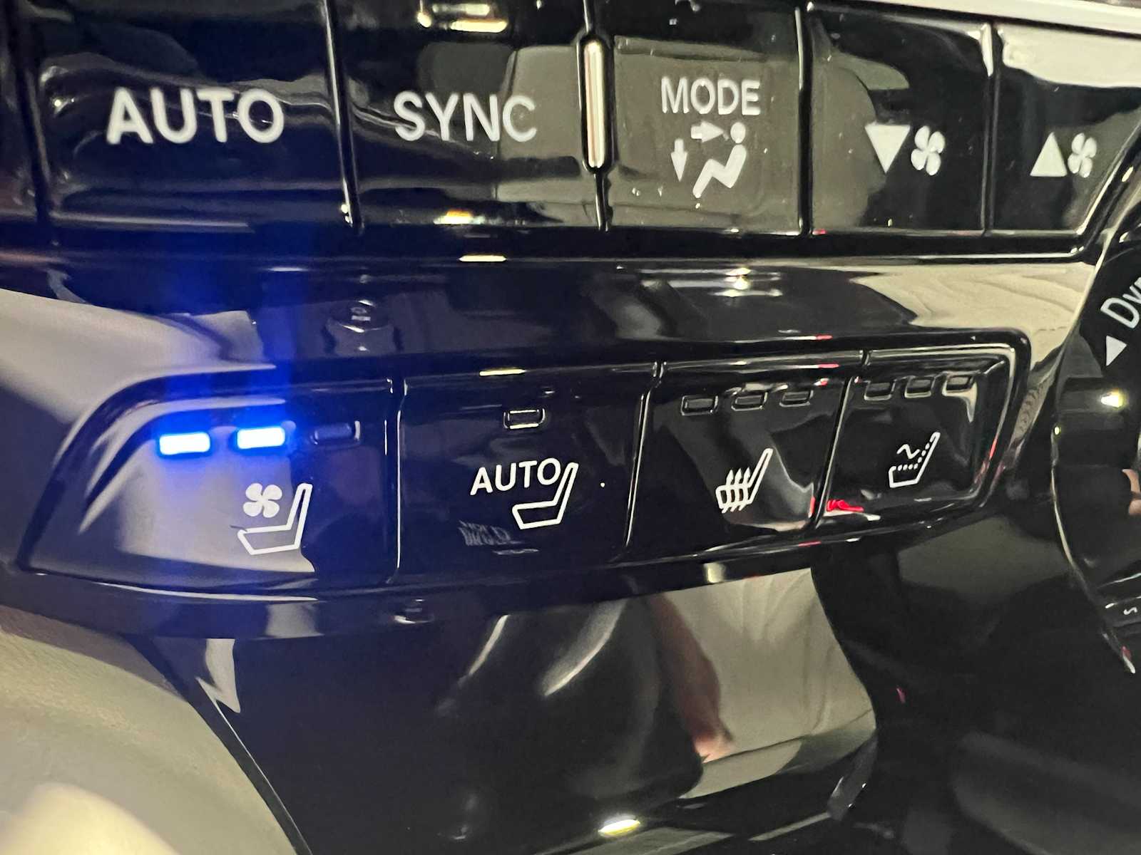 Thumbnail: 2026 Acura MDX - 21