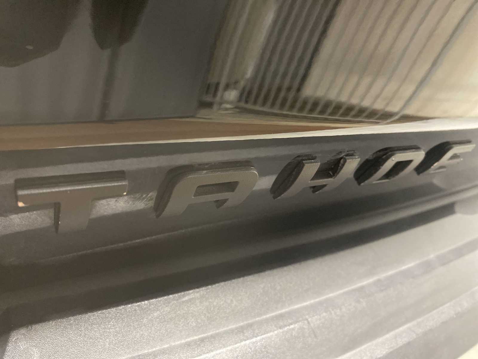 Thumbnail: 2018 Chevrolet Tahoe - 7