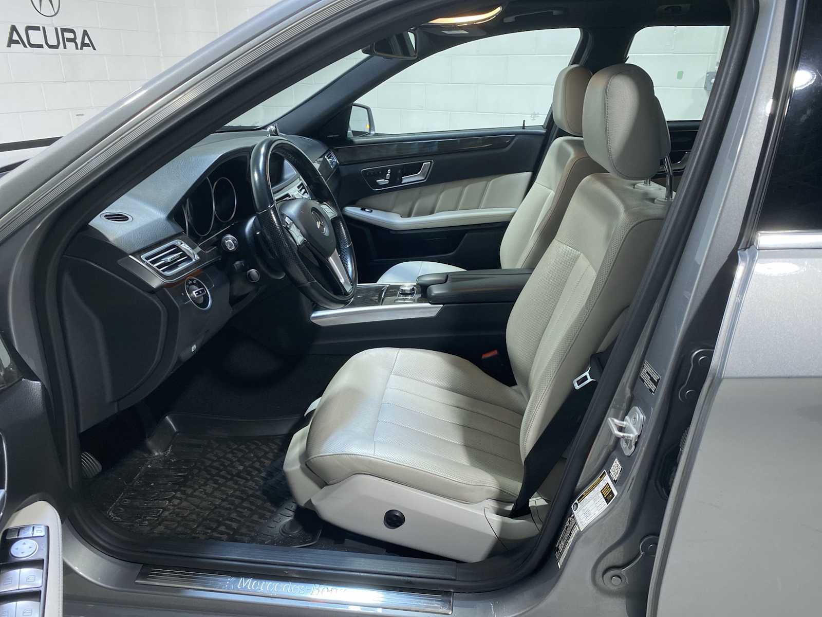 Thumbnail: 2014 Mercedes-Benz E-Class - 2