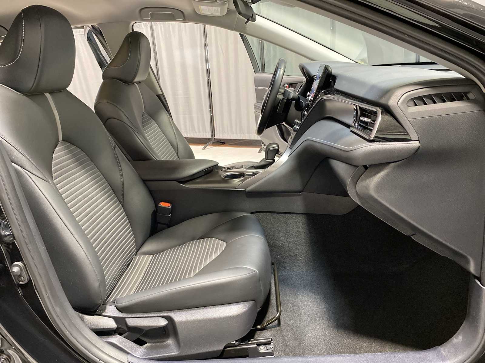 2024 Toyota Camry SE 14