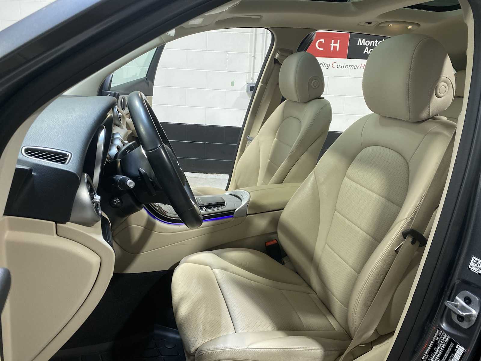 Thumbnail: 2022 Mercedes-Benz GLC - 11