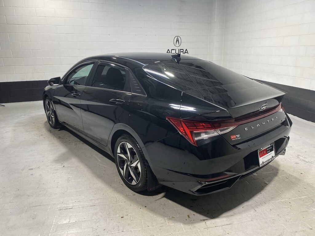 Used 2023 Hyundai Elantra Limited Sedan