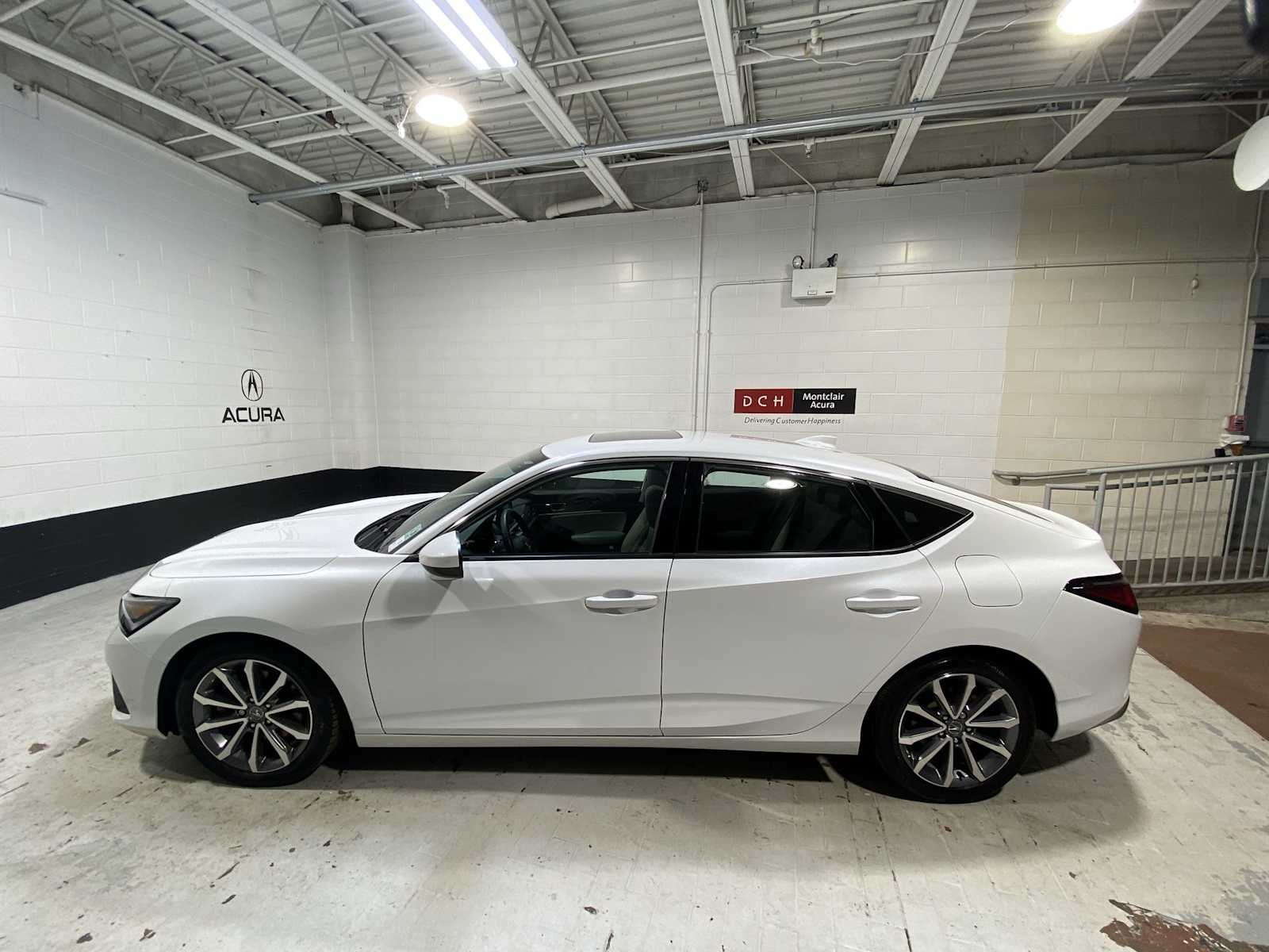 Thumbnail: 2023 Acura Integra - 3