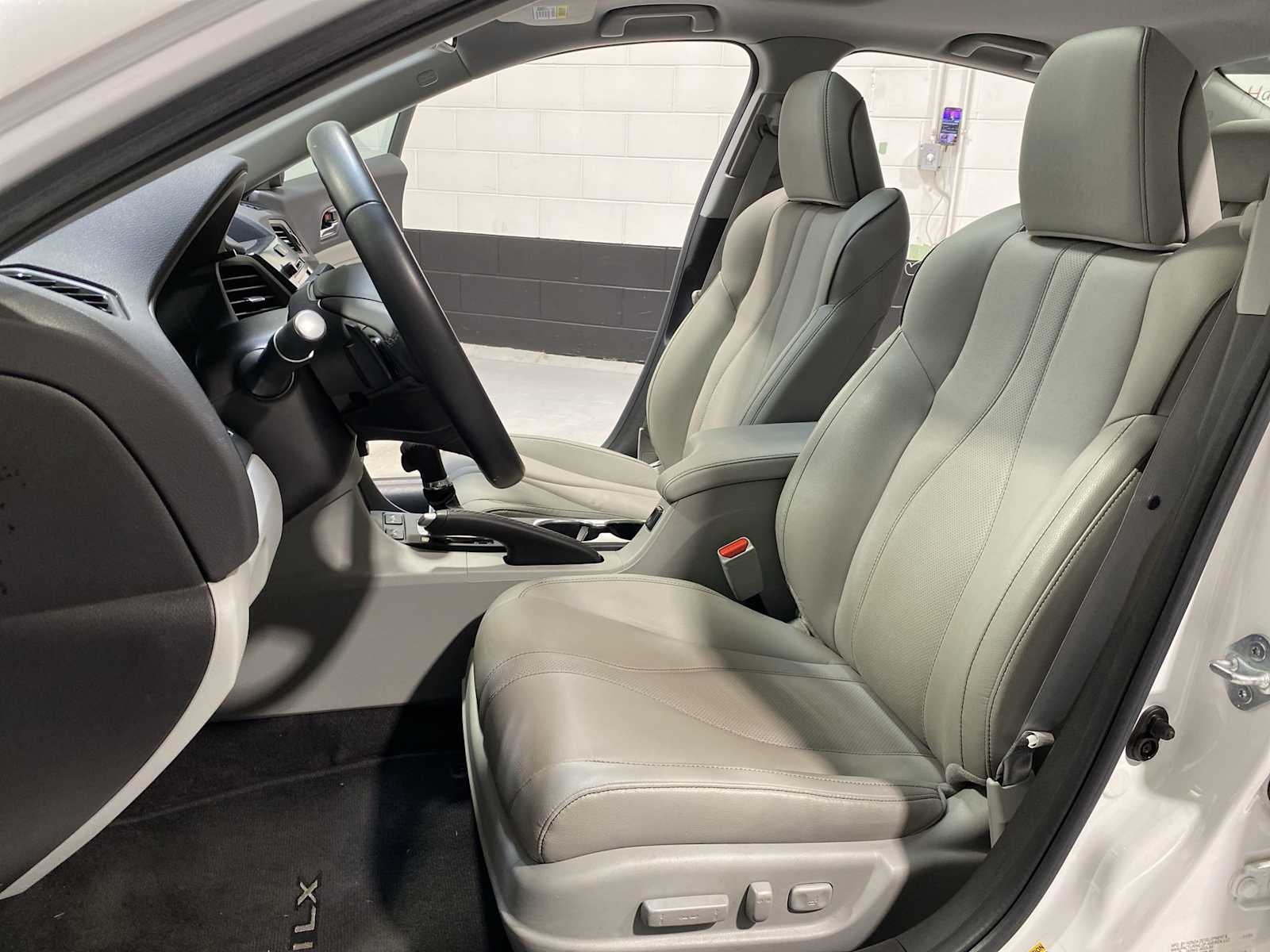 Thumbnail: 2022 Acura ILX - 11