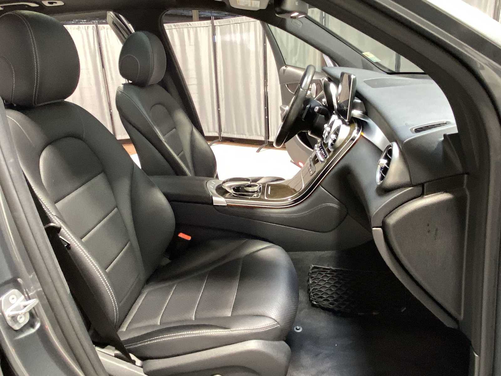 Thumbnail: 2017 Mercedes-Benz GLC - 14