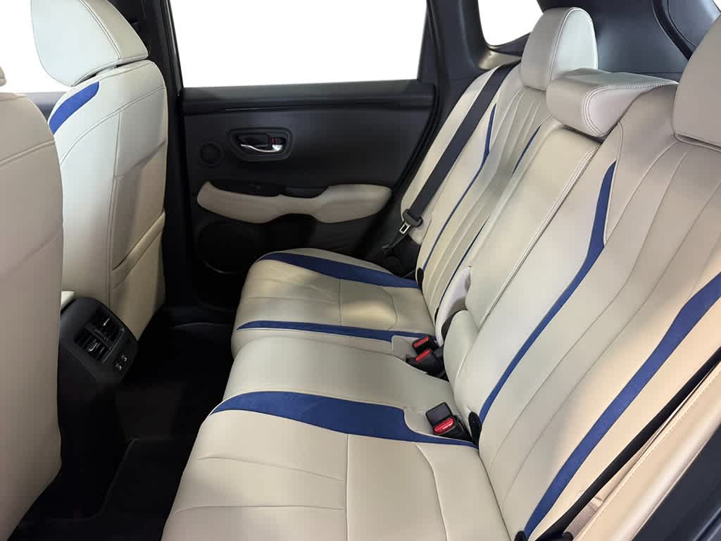 Thumbnail: 2025 Acura ADX - 33