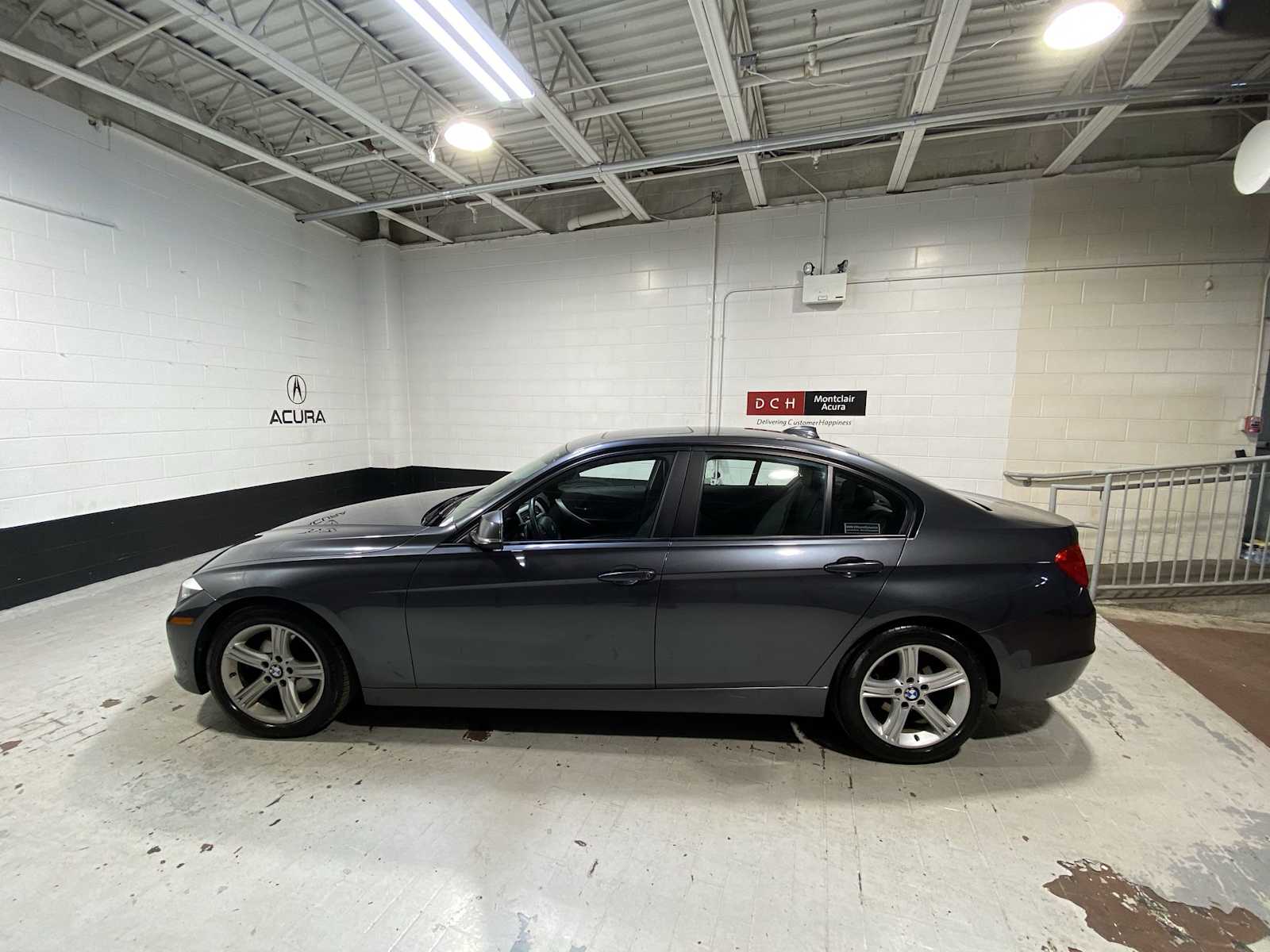 Thumbnail: 2014 BMW 3 Series - 3