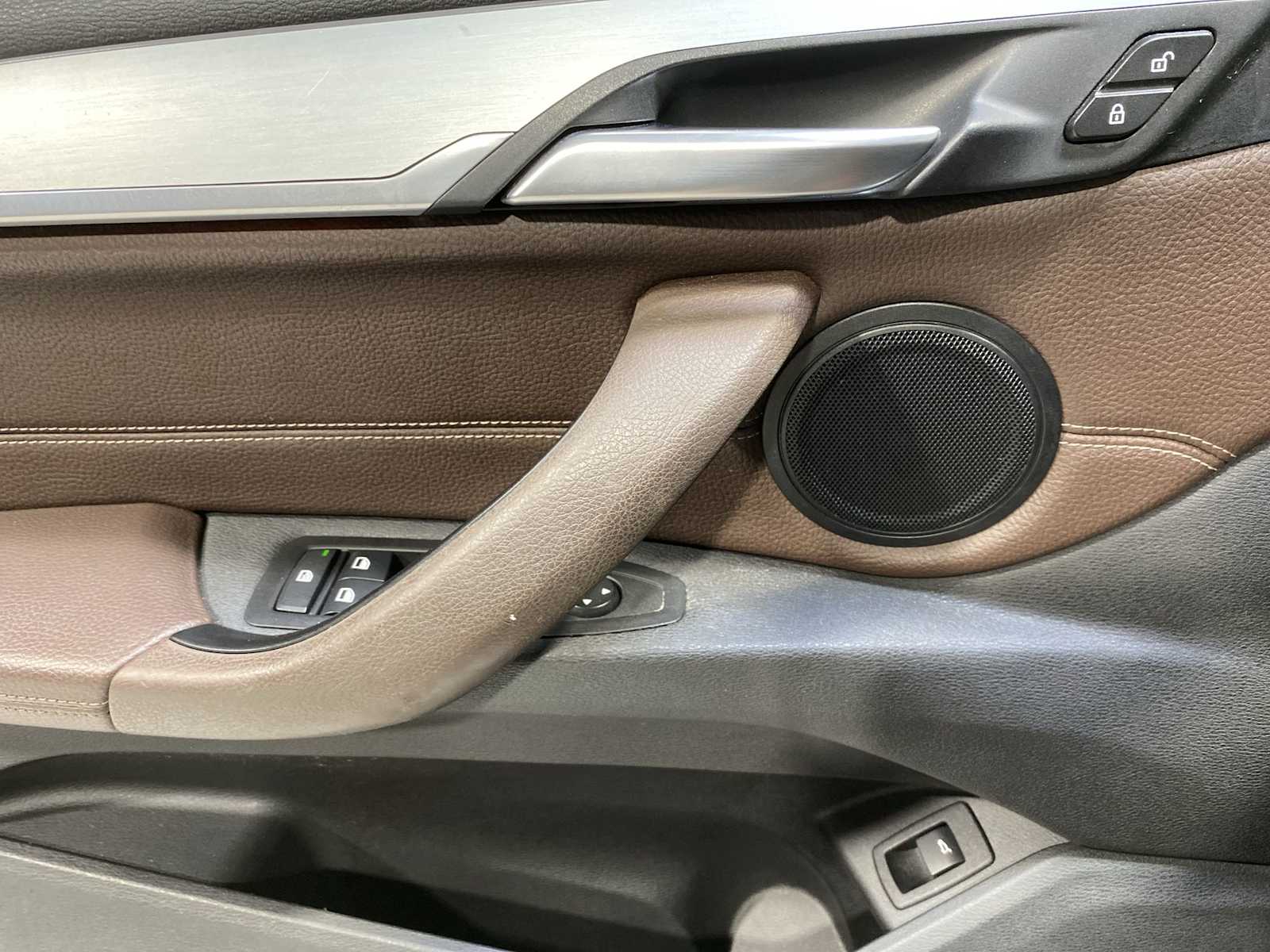 Thumbnail: 2016 BMW X1 - 23