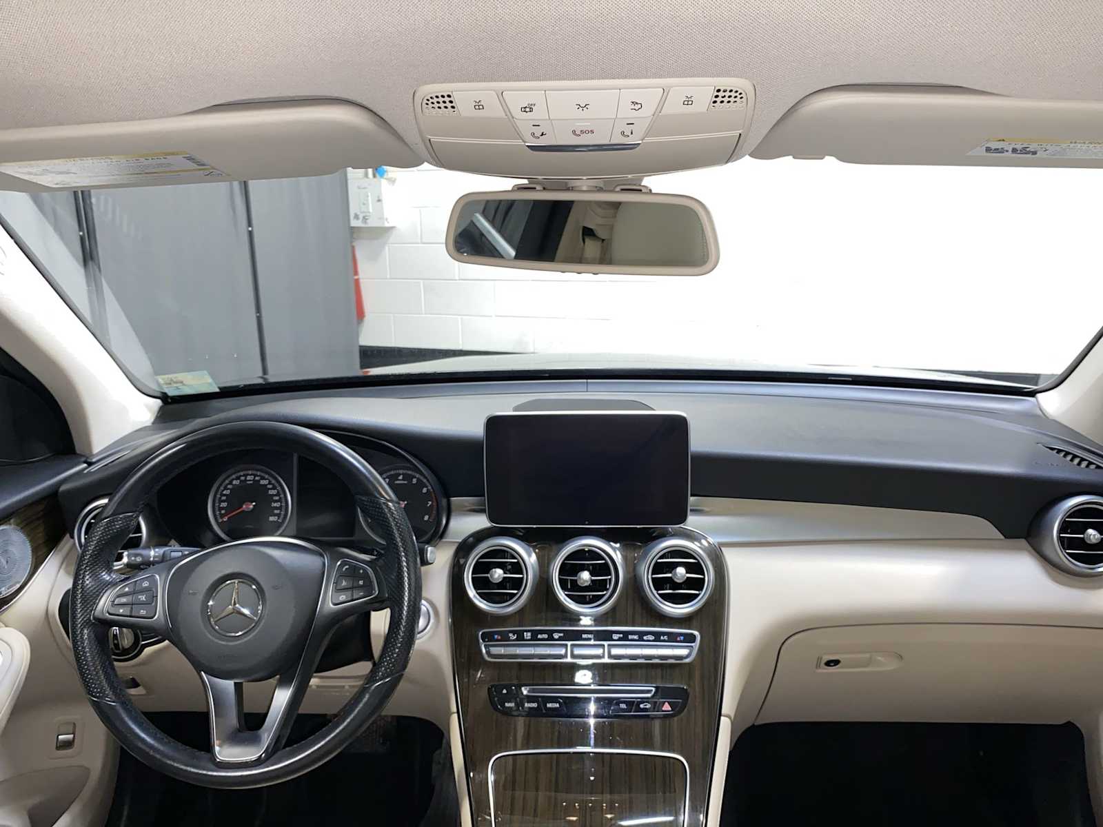 2016 Mercedes-Benz GLC 300 10