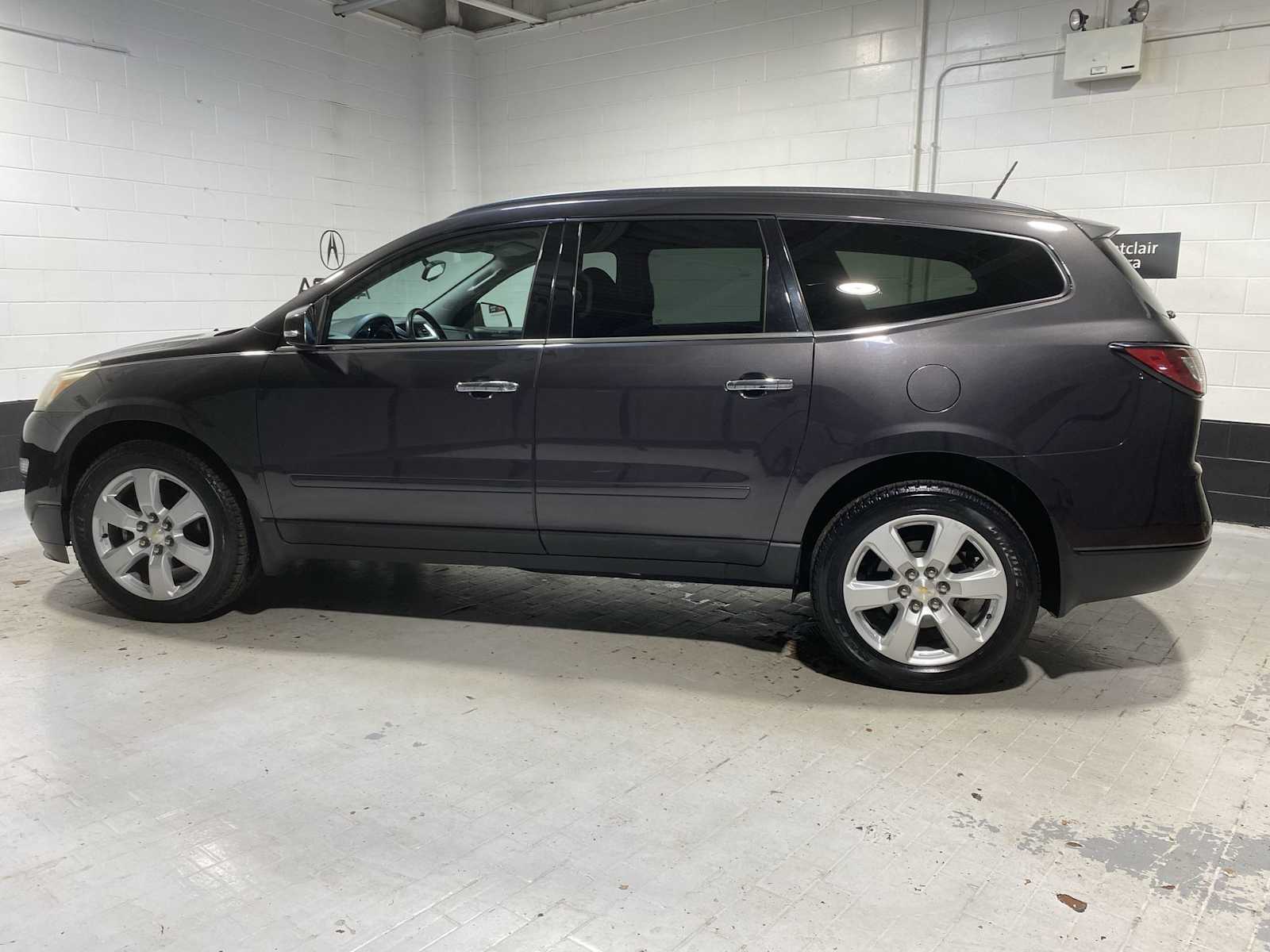 Thumbnail: 2016 Chevrolet Traverse - 3