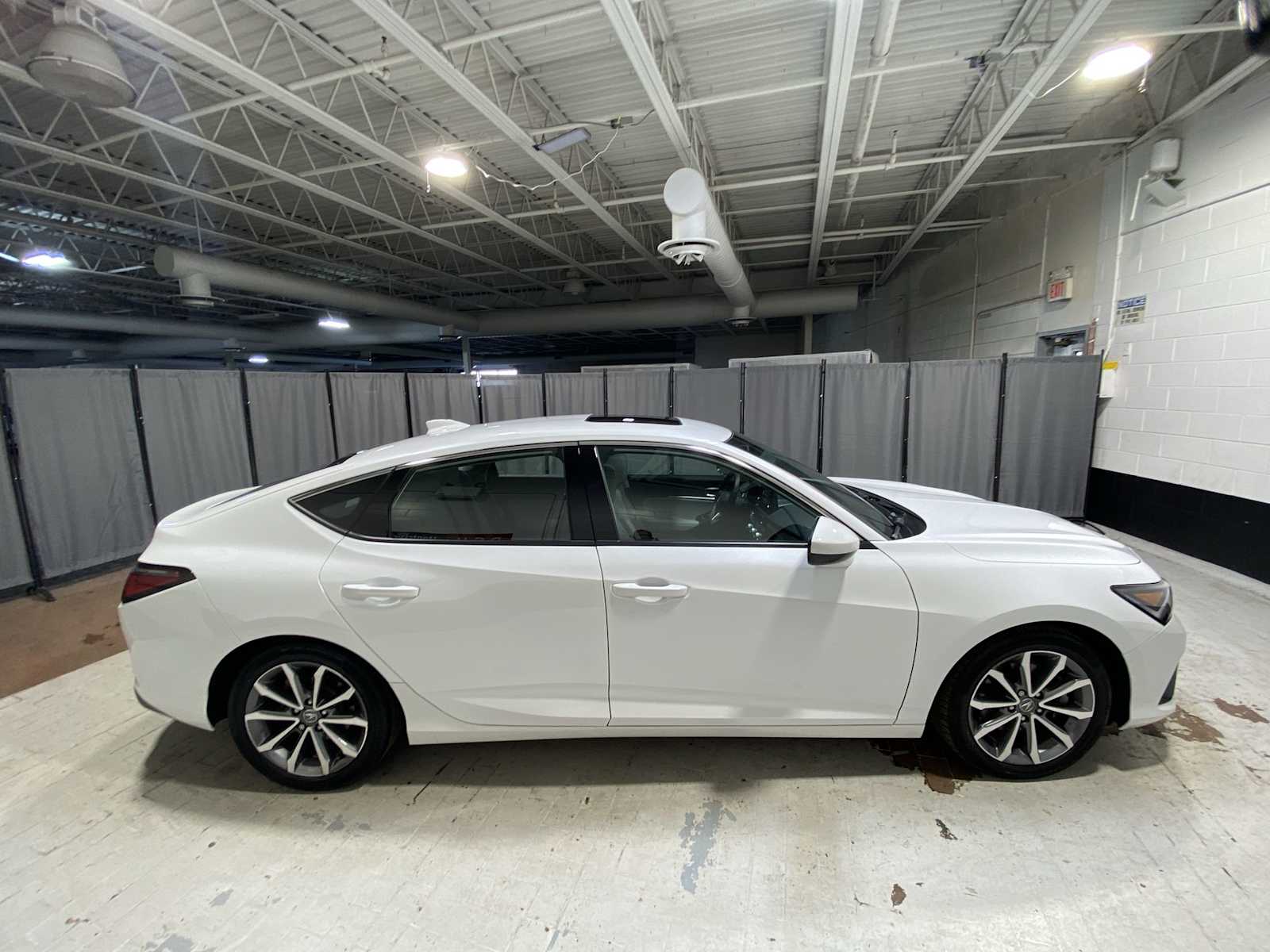 Thumbnail: 2023 Acura Integra - 27