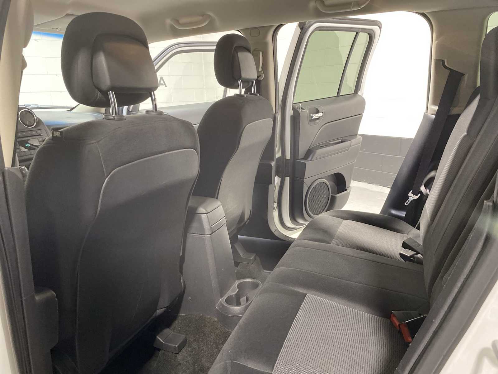 Thumbnail: 2014 Jeep Patriot - 12