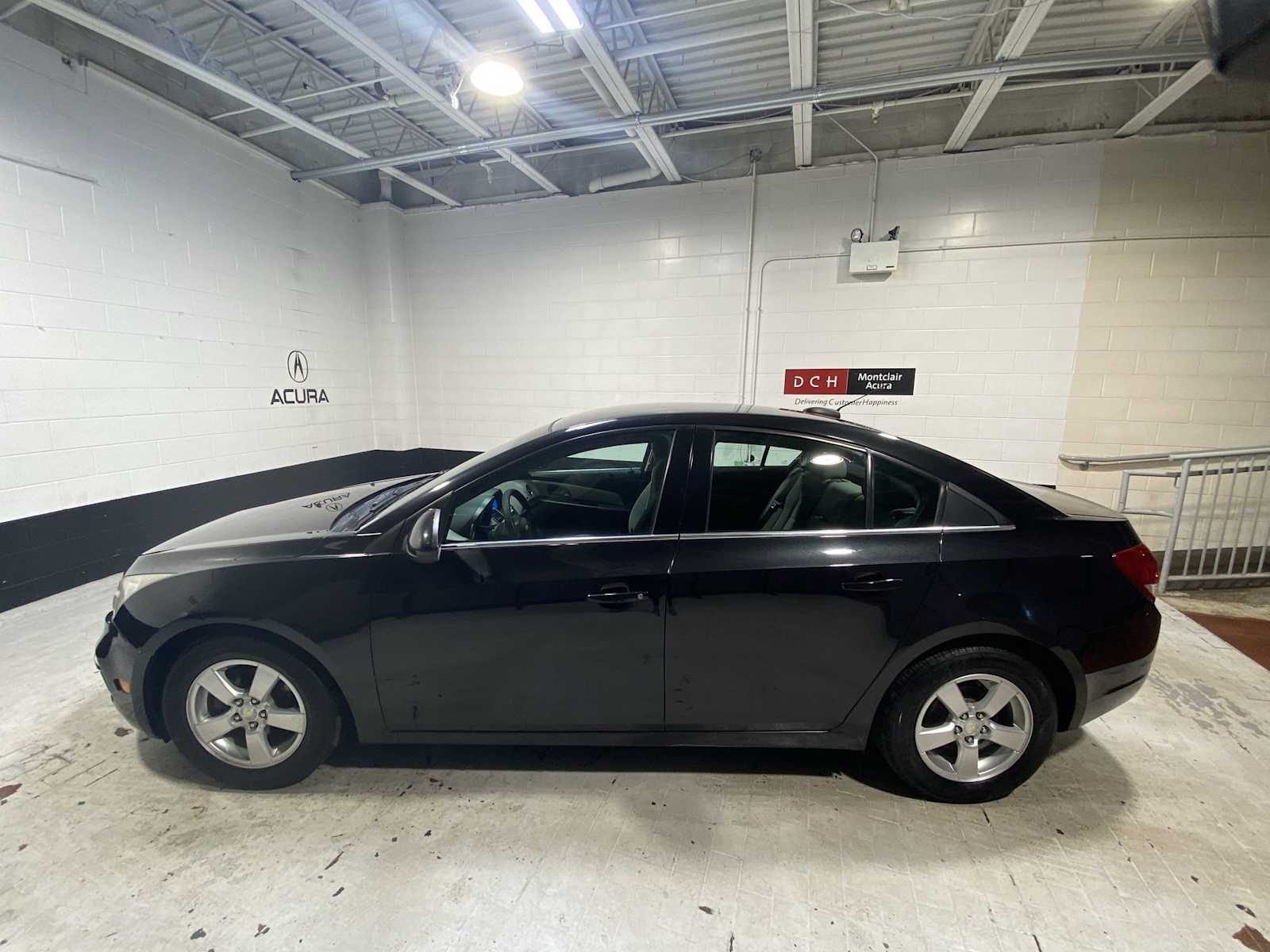 Thumbnail: 2015 Chevrolet Cruze - 3