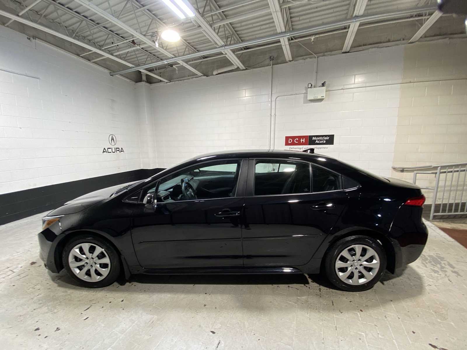 Thumbnail: 2023 Toyota Corolla - 3