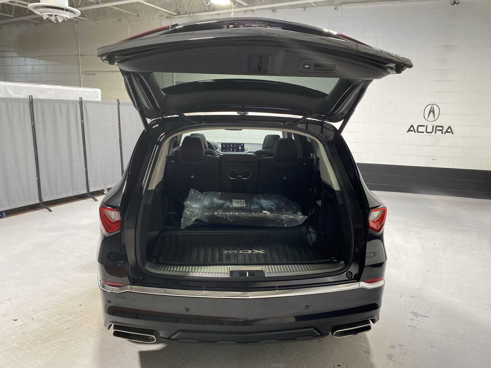 Thumbnail: 2022 Acura MDX - 19
