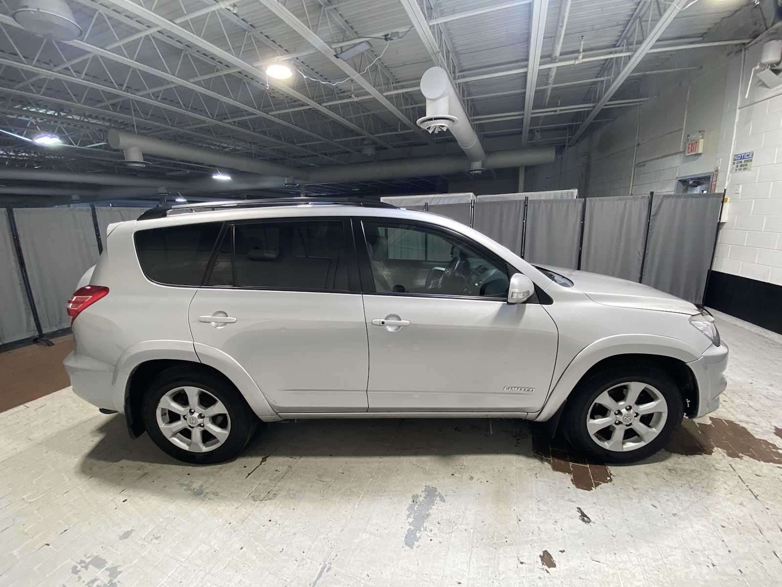 Thumbnail: 2011 Toyota RAV4 - 26