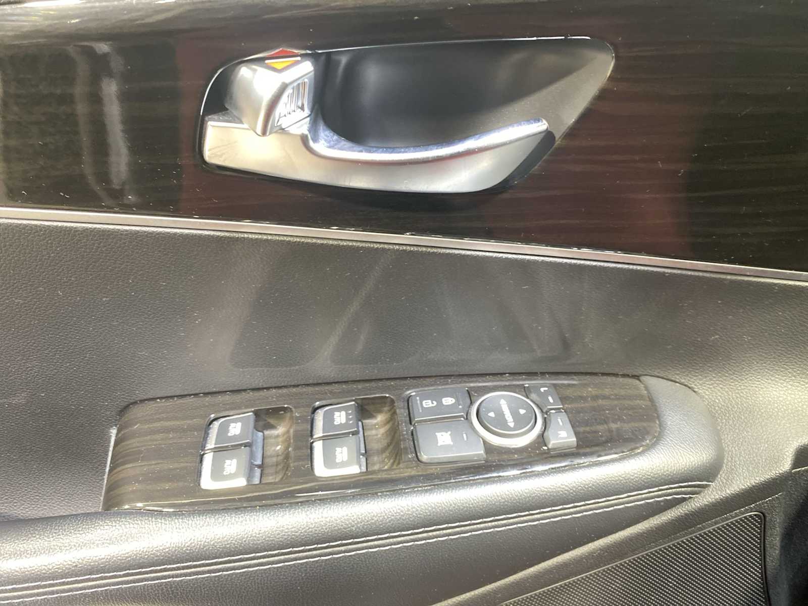 Thumbnail: 2019 Kia Sorento - 23