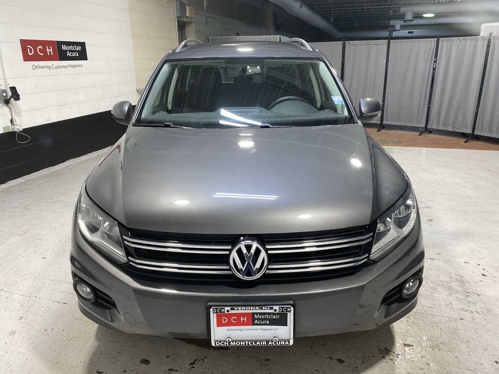 Thumbnail: 2014 Volkswagen Tiguan - 6