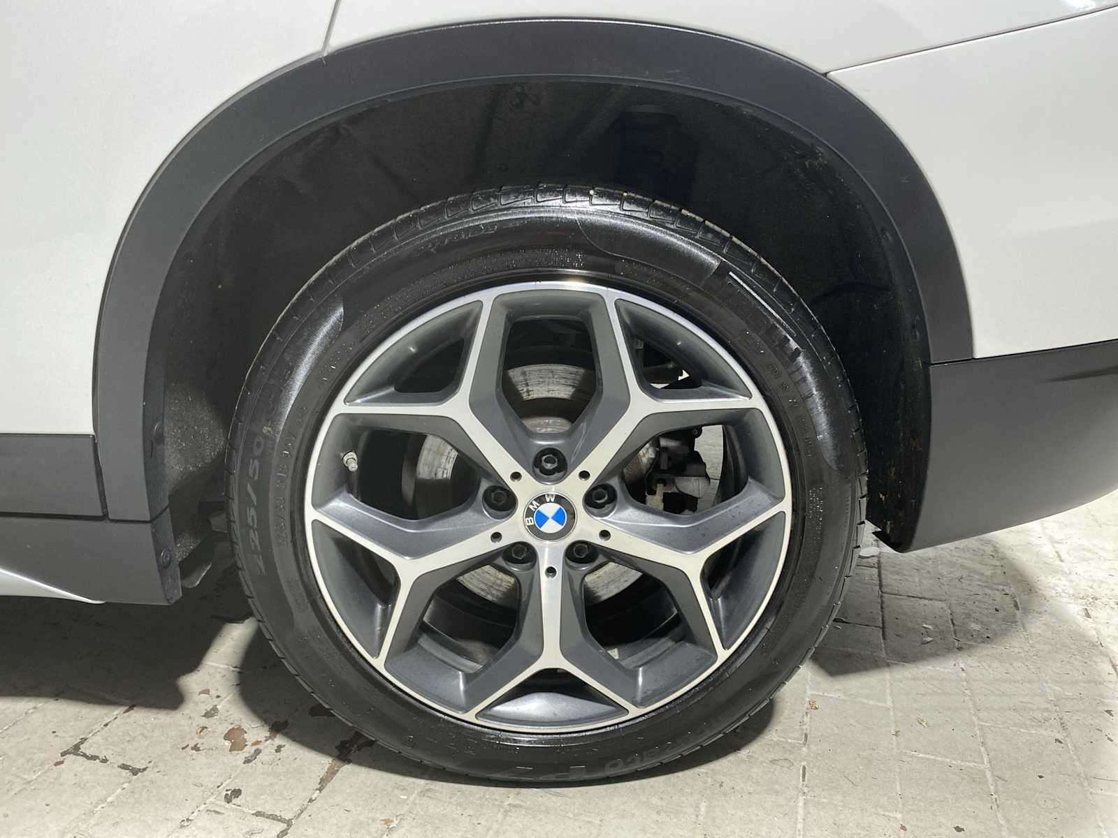 Thumbnail: 2018 BMW X1 - 8