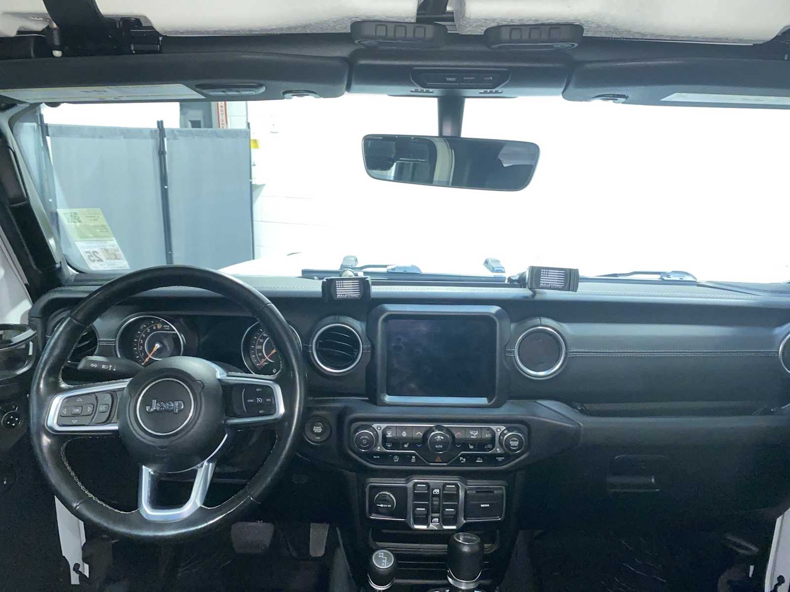 Thumbnail: 2020 Jeep Gladiator - 9