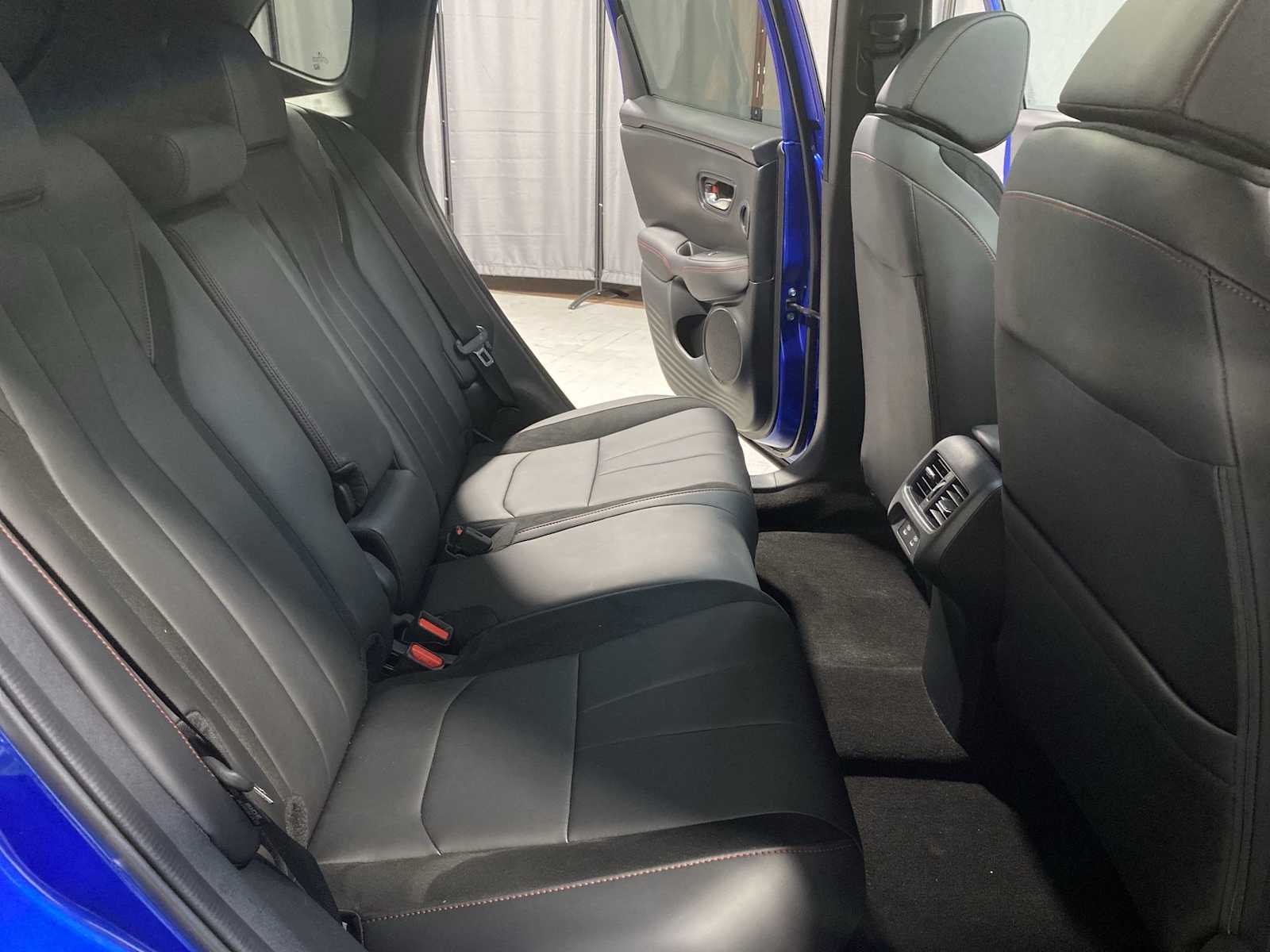 Thumbnail: 2025 Acura ADX - 13