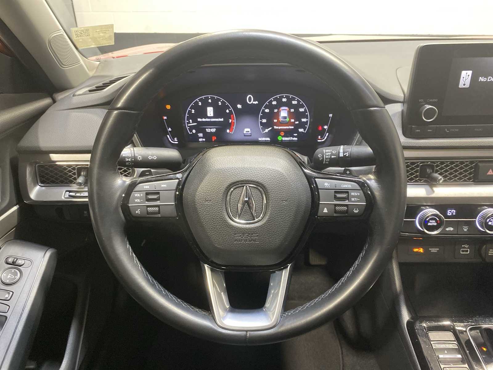 Thumbnail: 2023 Acura Integra - 15