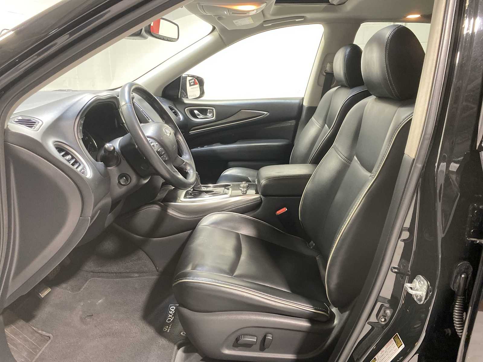 Thumbnail: 2019 INFINITI QX60 - 2