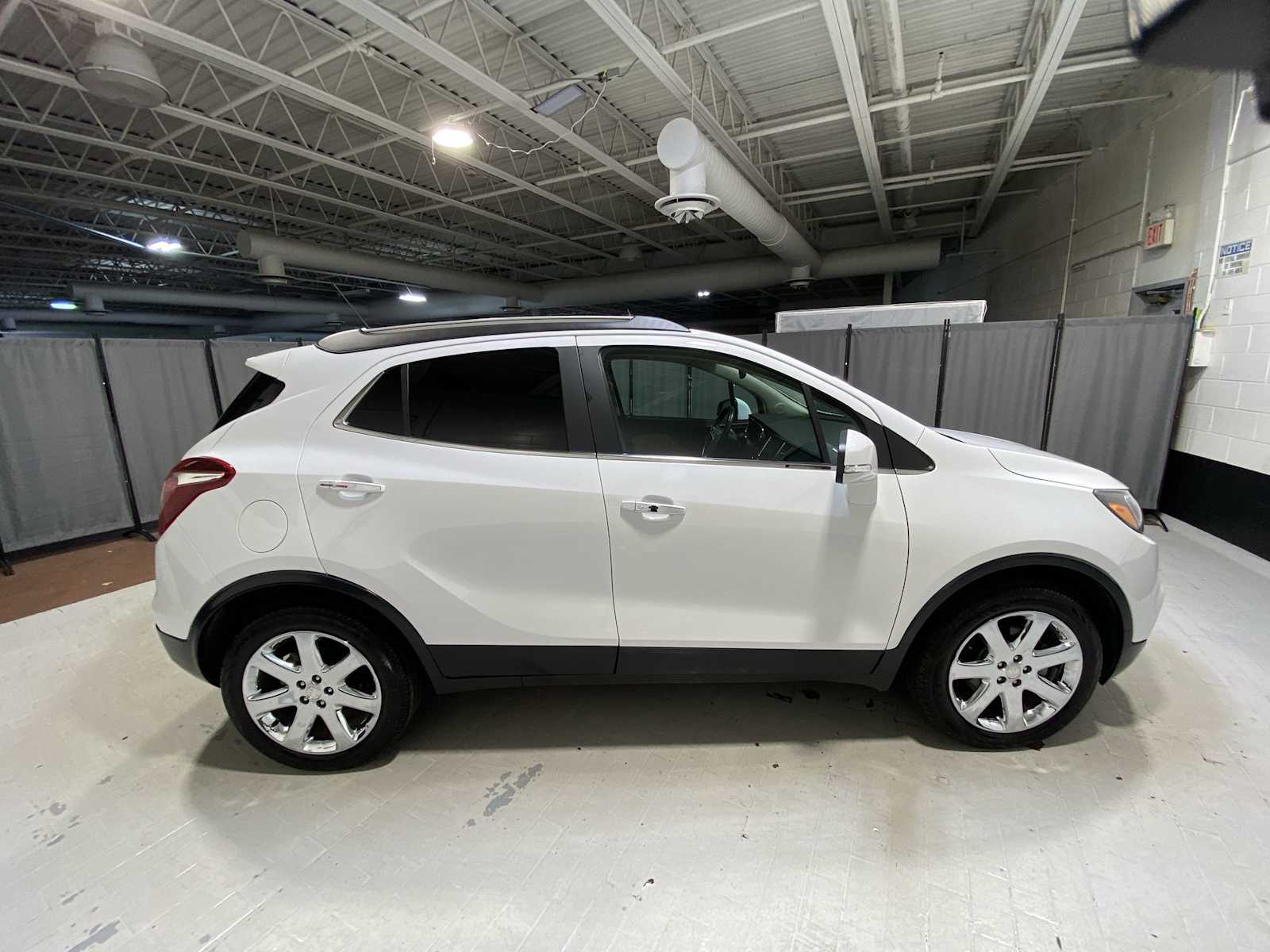 Thumbnail: 2018 Buick Encore - 26