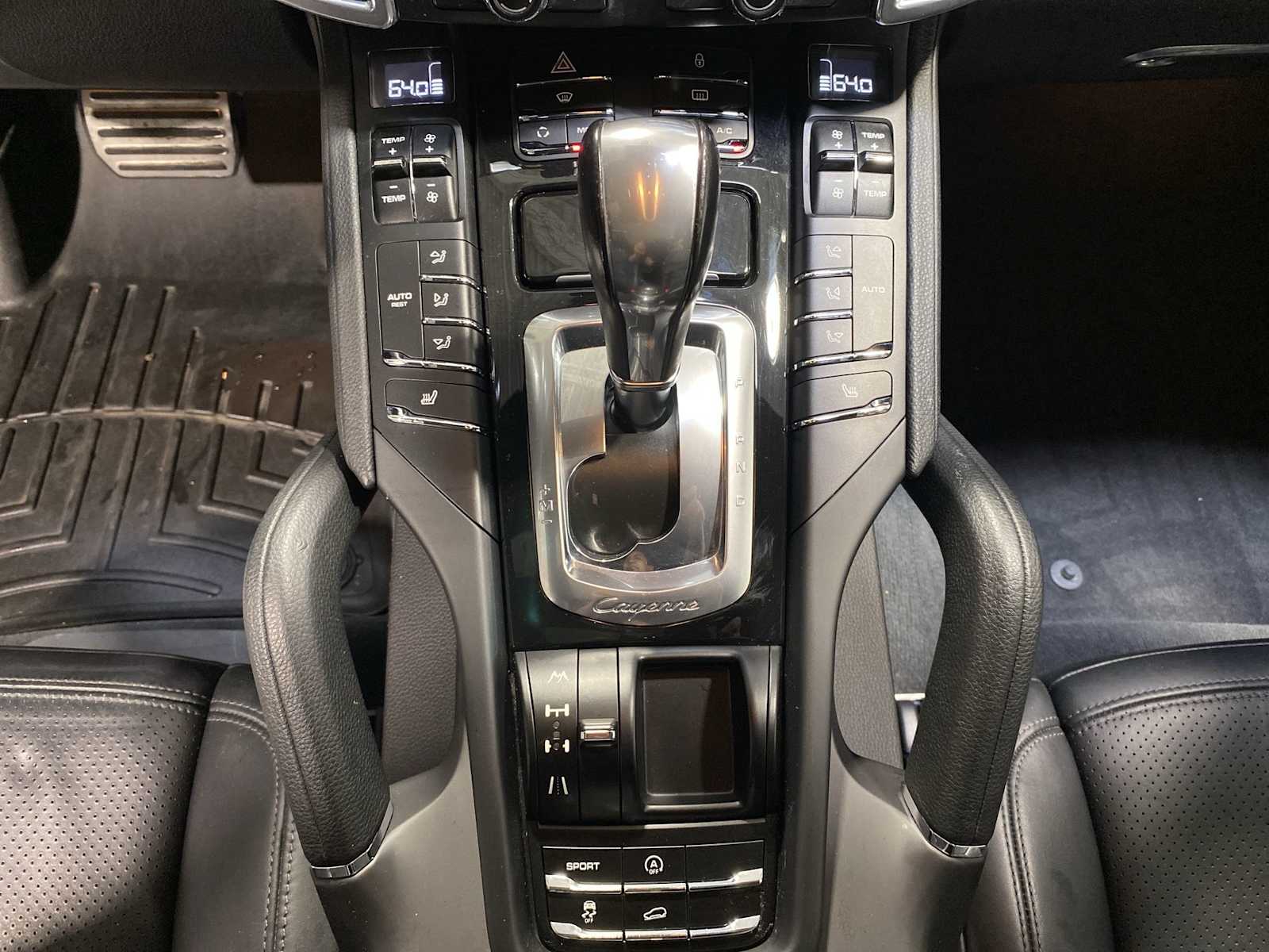 2013 Porsche Cayenne S 17