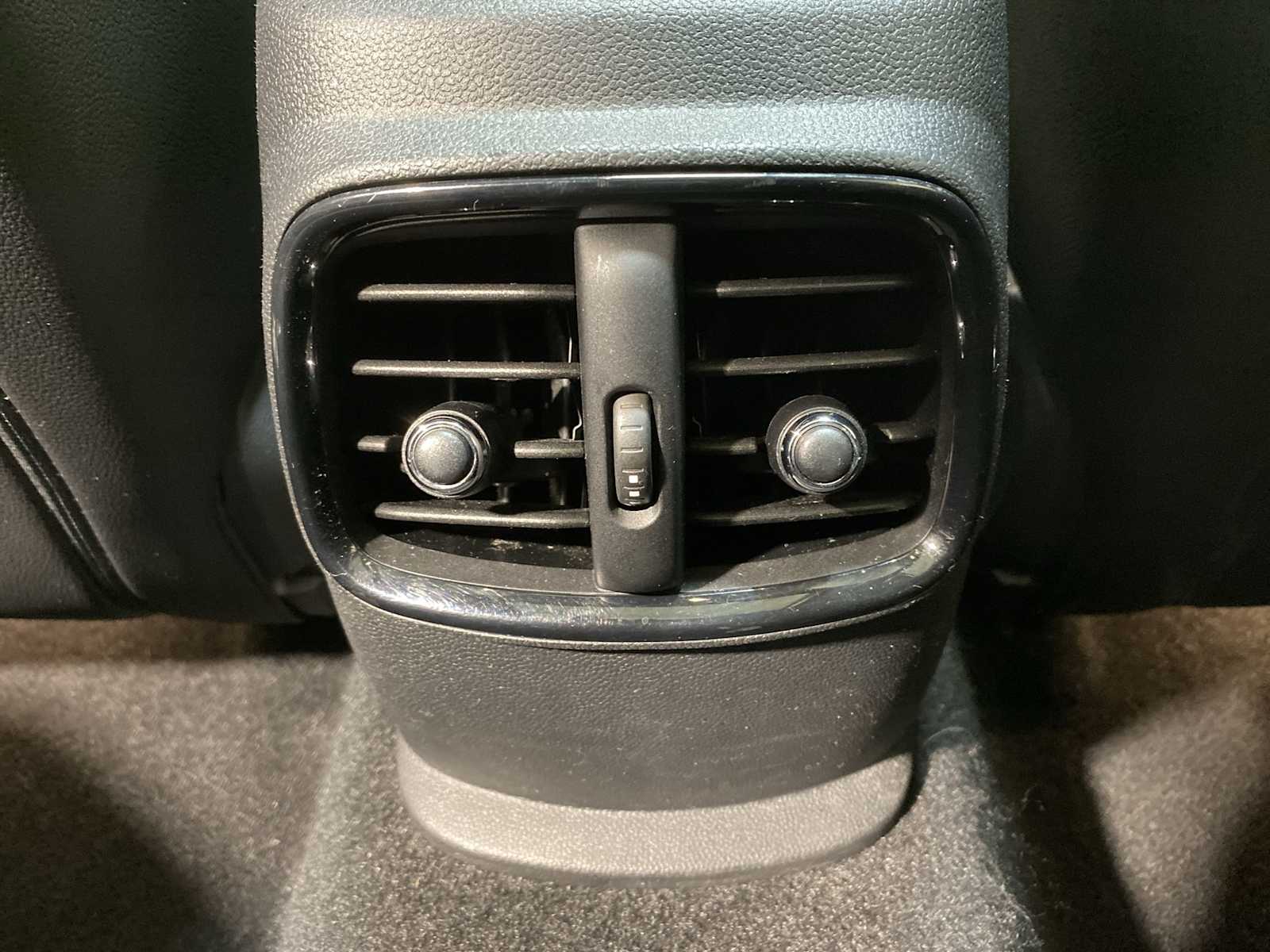 Thumbnail: 2019 MINI Cooper Clubman - 25