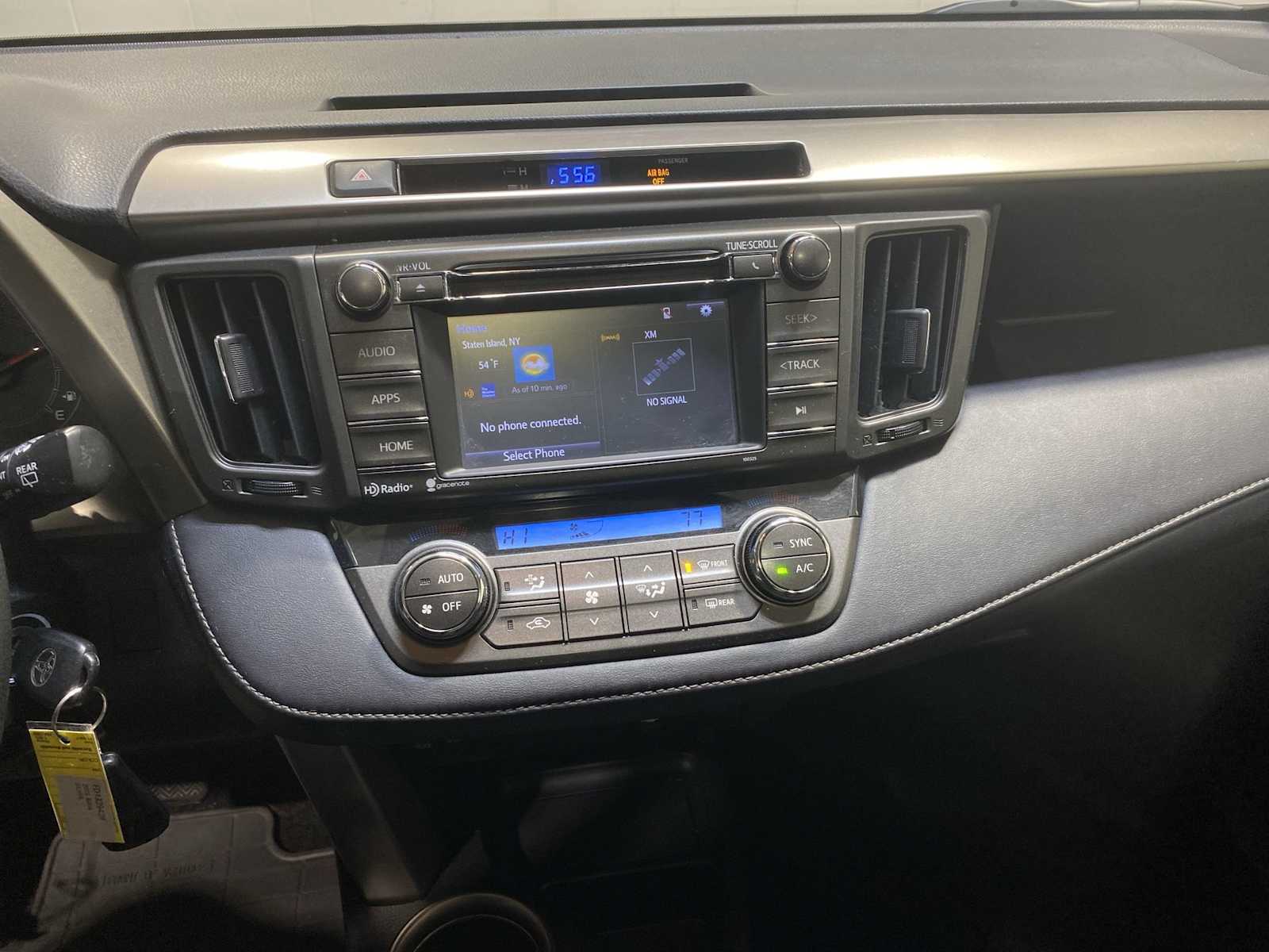 Thumbnail: 2015 Toyota RAV4 - 16