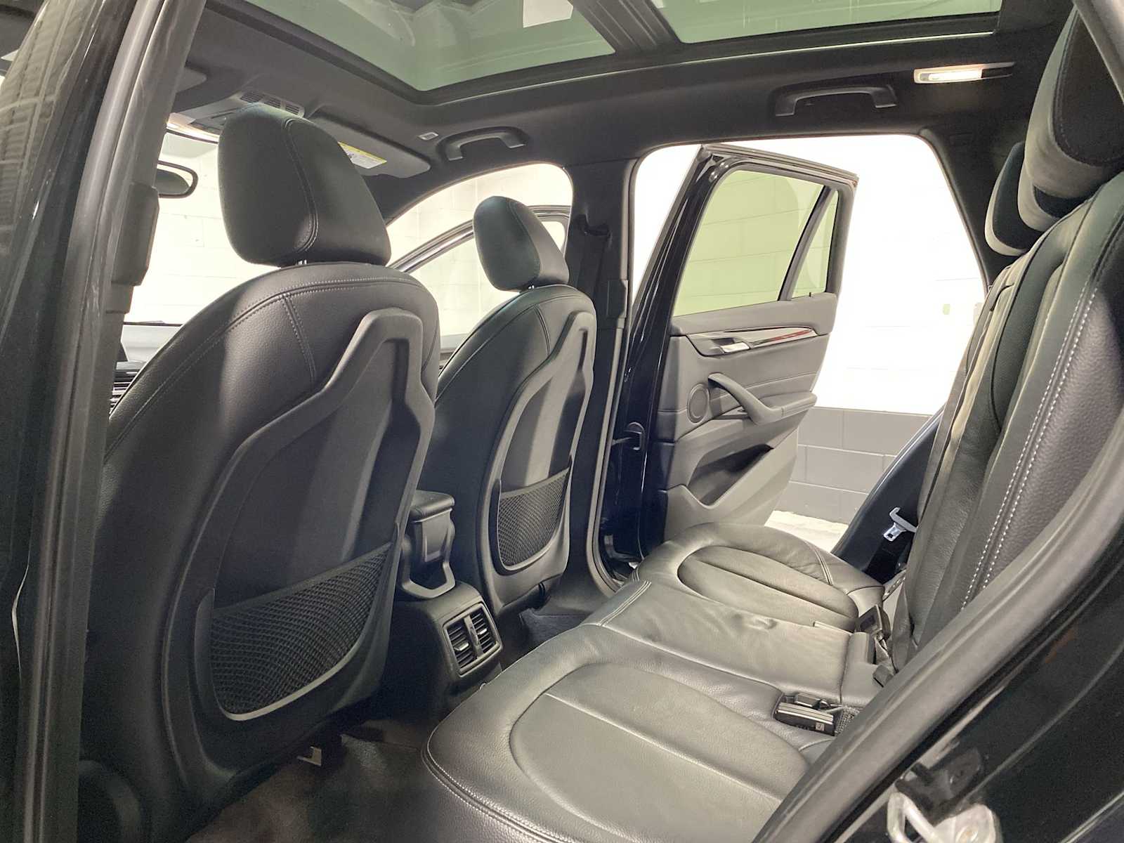2018 BMW X1 xDrive28i 12