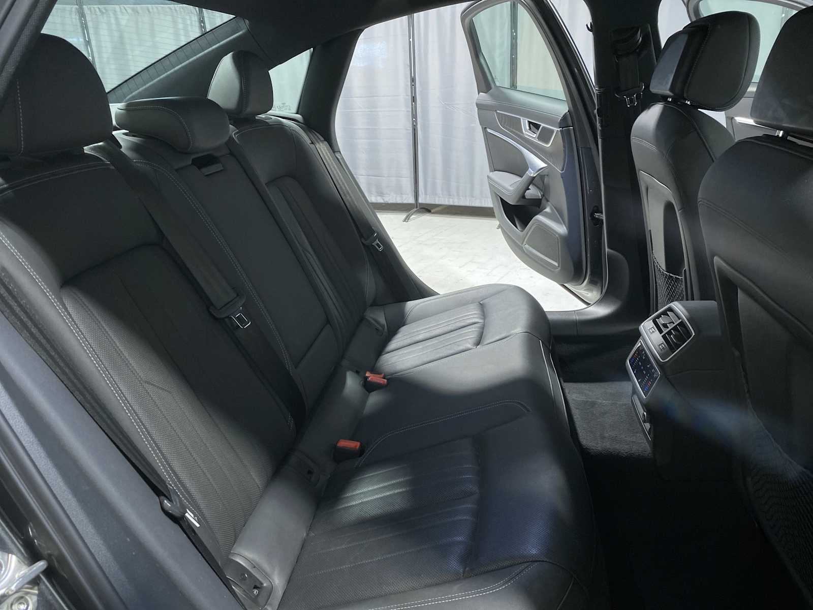 Thumbnail: 2021 Audi A6 - 13