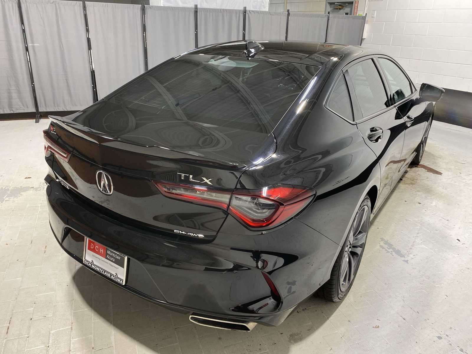 Thumbnail: 2022 Acura TLX - 25