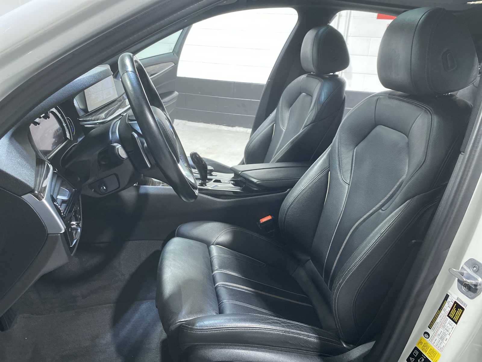 Thumbnail: 2017 BMW 5 Series - 11