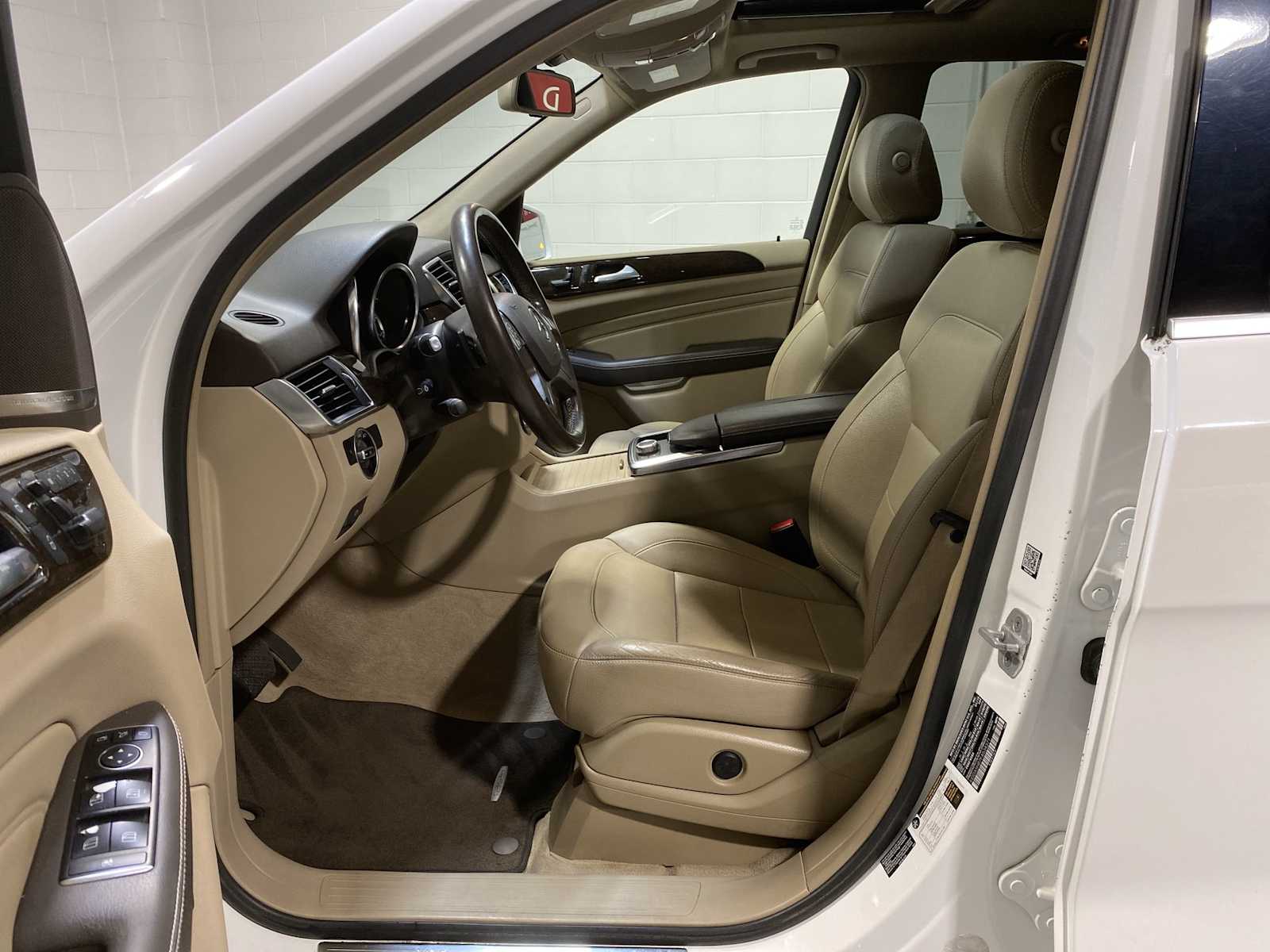 Thumbnail: 2015 Mercedes-Benz M-Class - 2