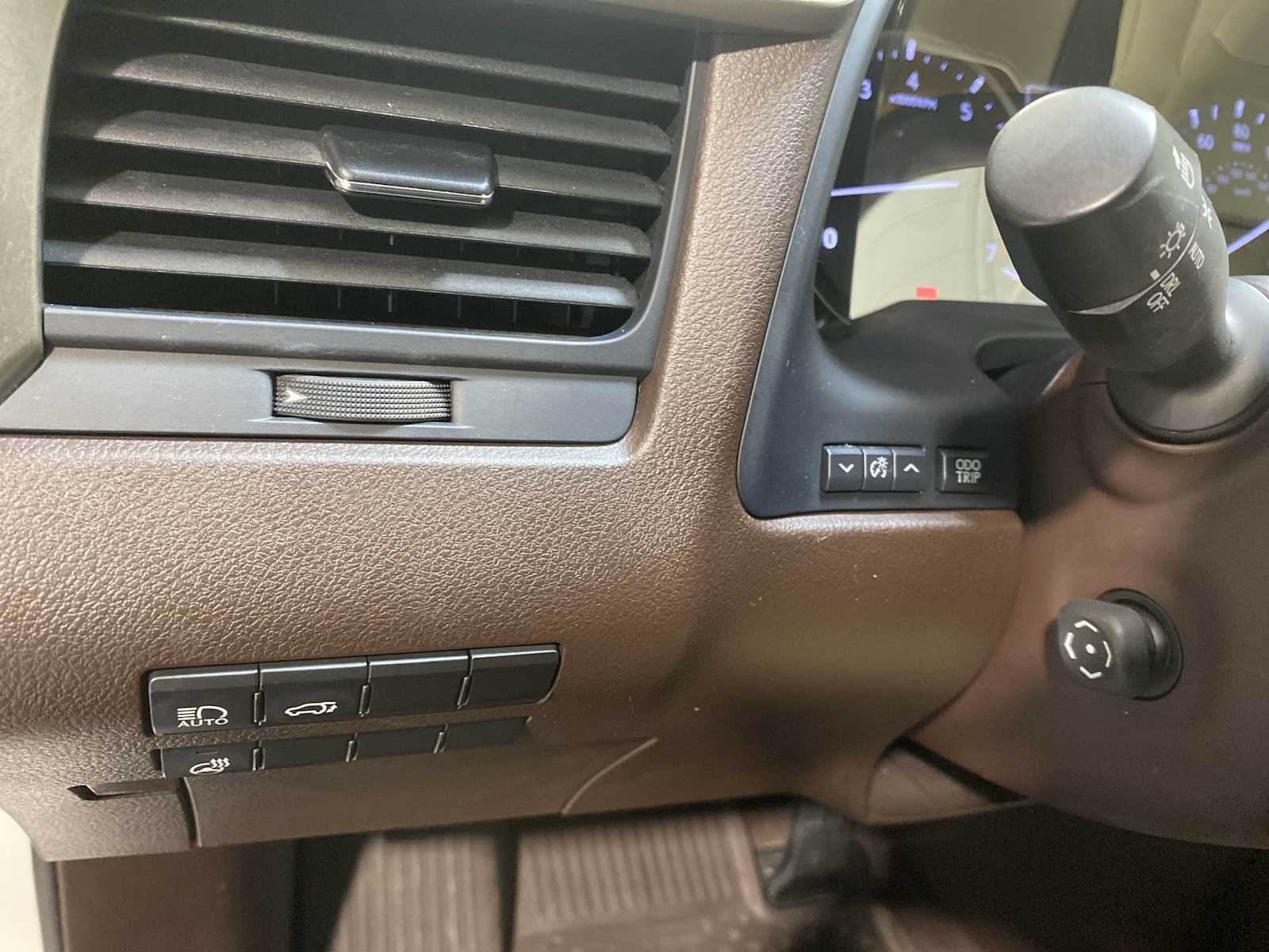 Thumbnail: 2020 Lexus RX - 24