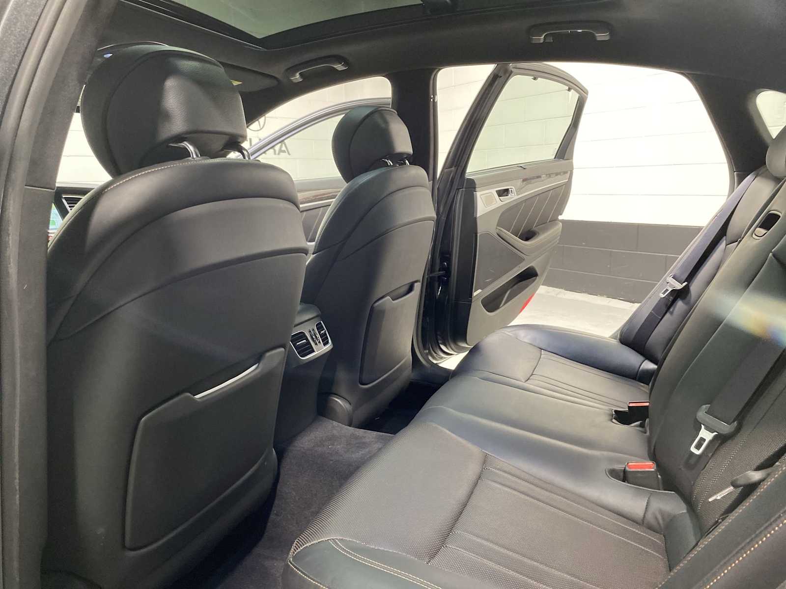 Thumbnail: 2019 Genesis G80 - 12