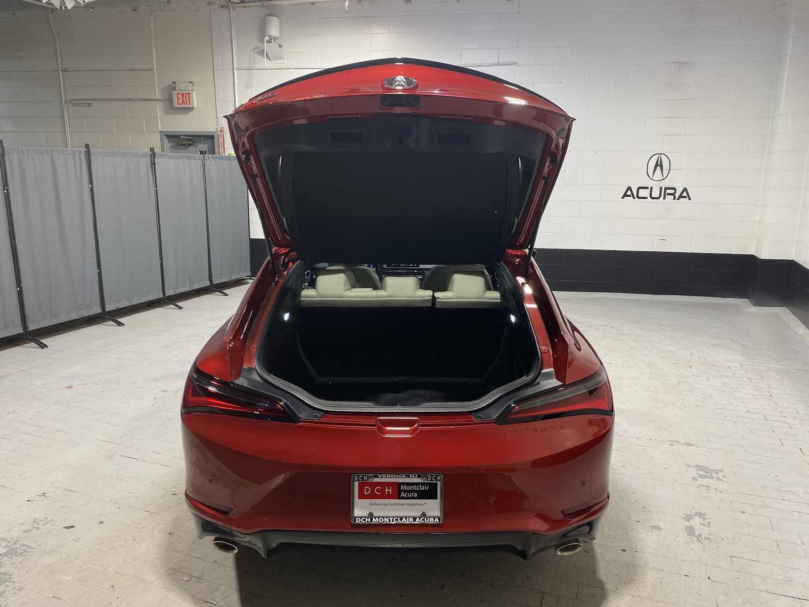 Thumbnail: 2023 Acura Integra - 19