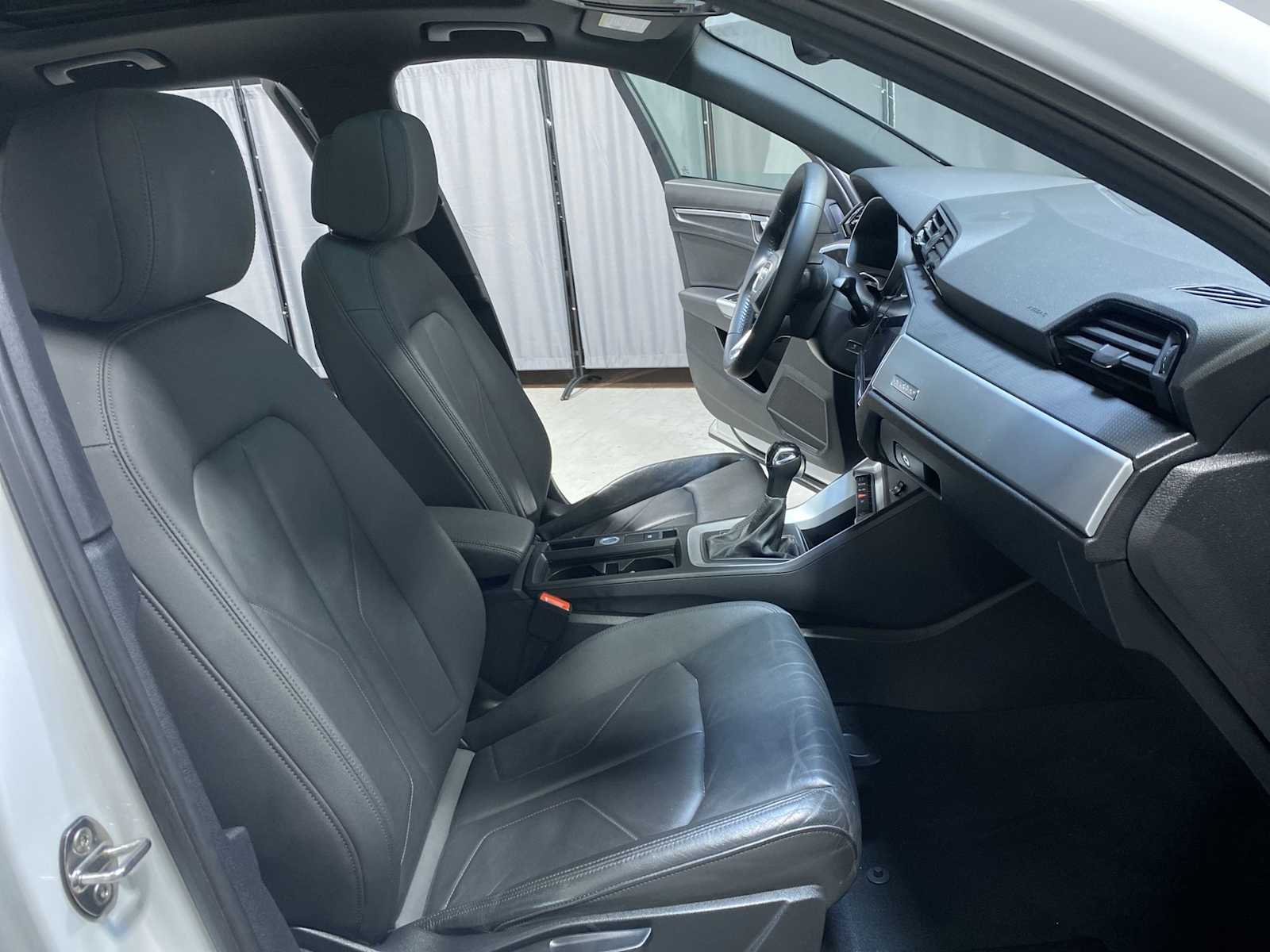 Thumbnail: 2019 Audi Q3 - 14