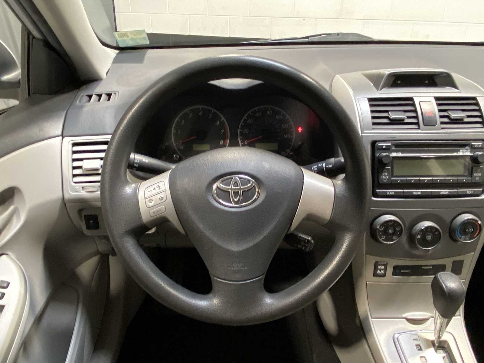 Thumbnail: 2012 Toyota Corolla - 15